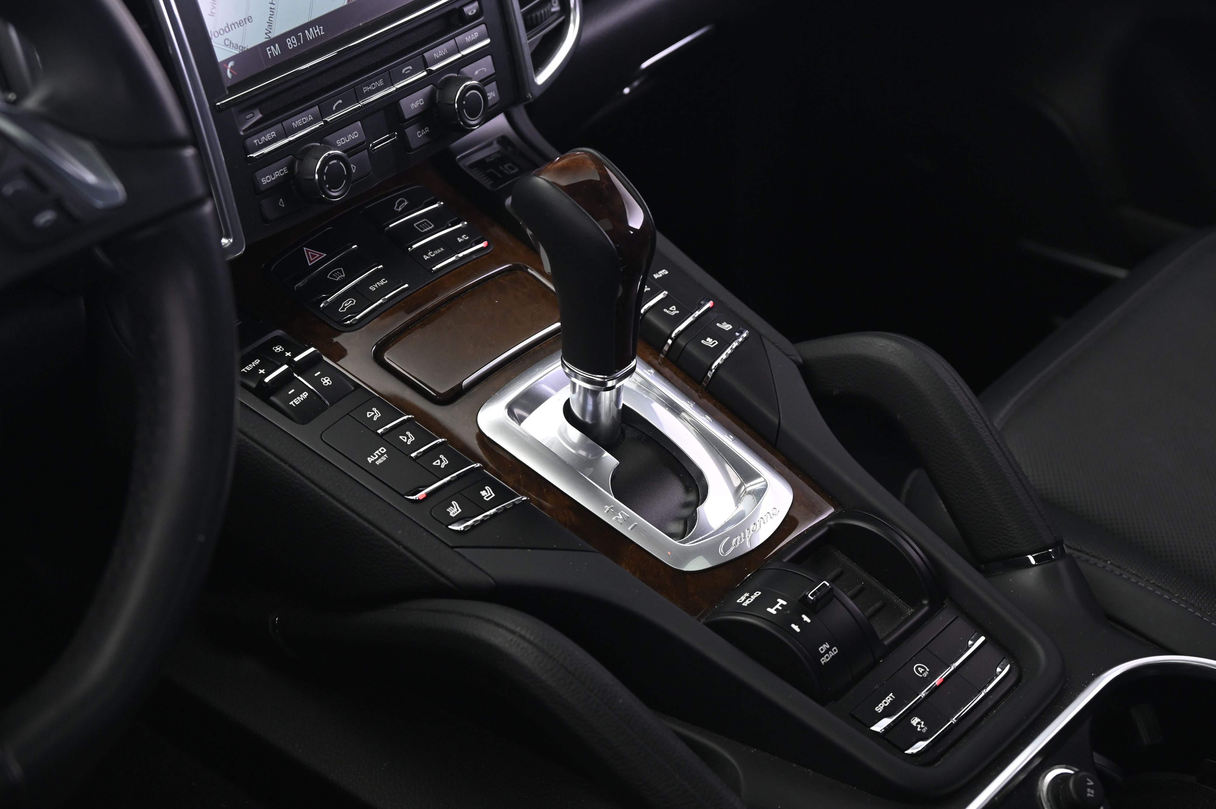 Thumbnail: 2014 Porsche Cayenne - 32