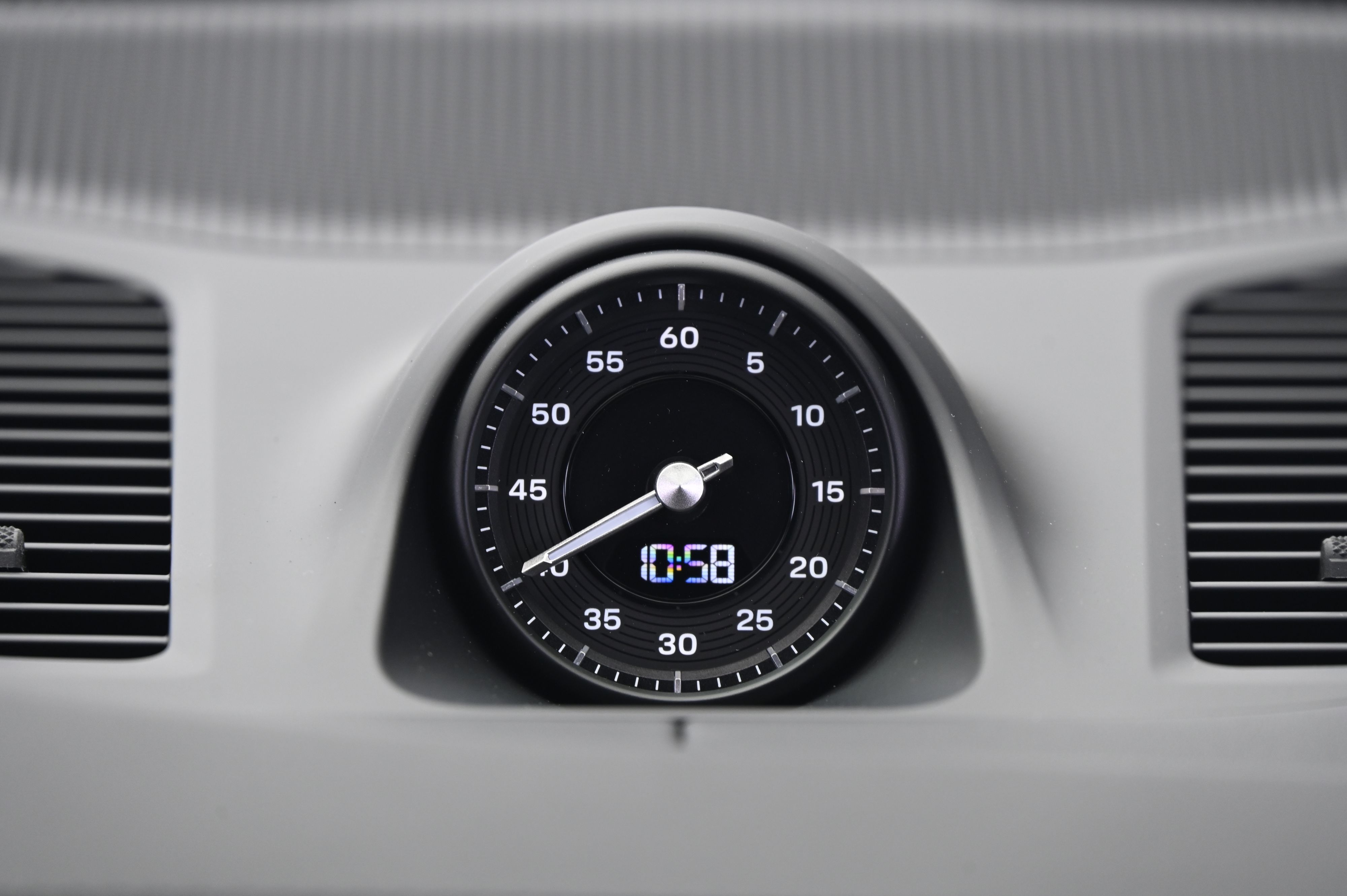 Thumbnail: 2026 Porsche Cayenne - 32