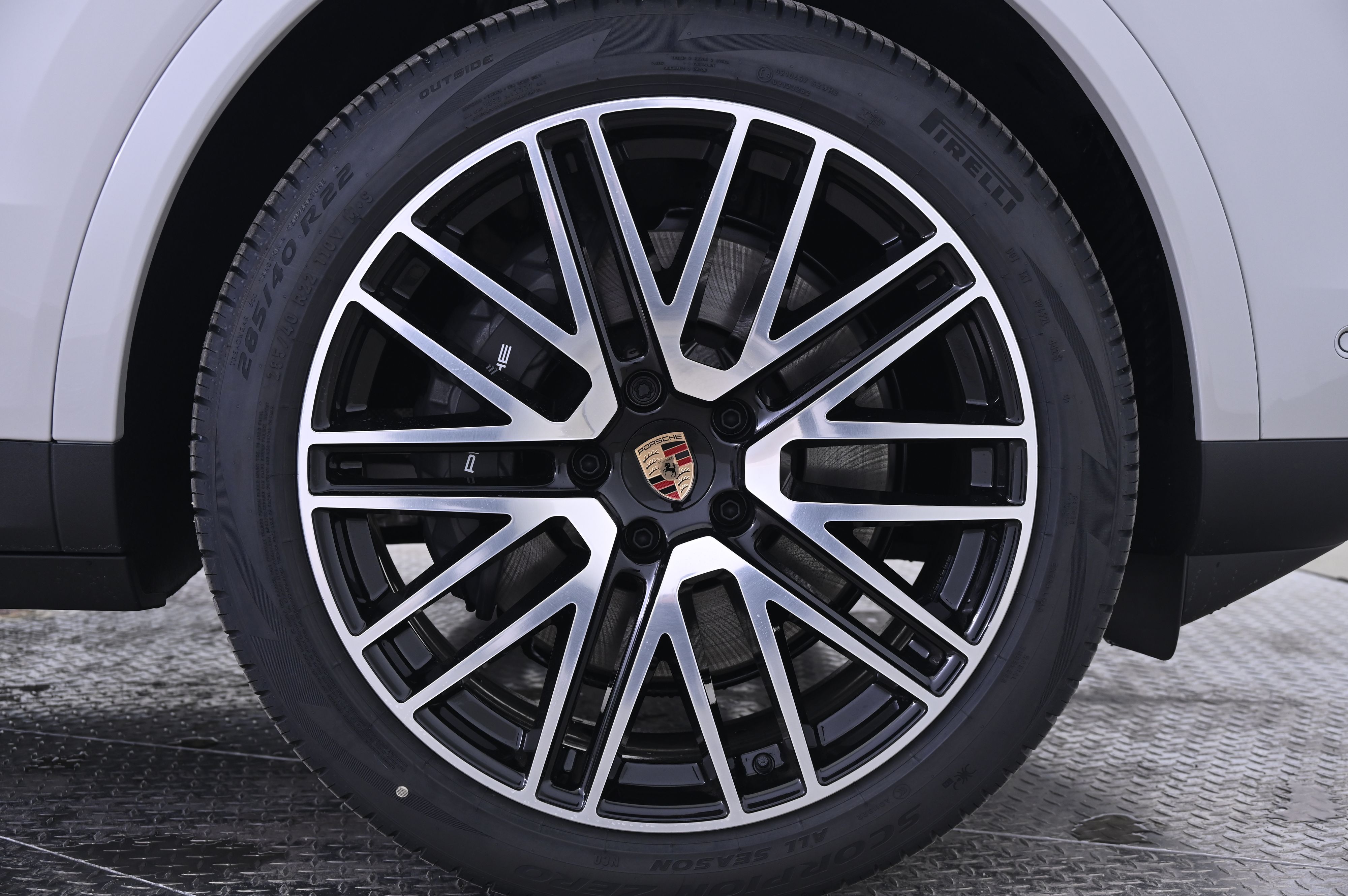 Thumbnail: 2026 Porsche Cayenne - 14