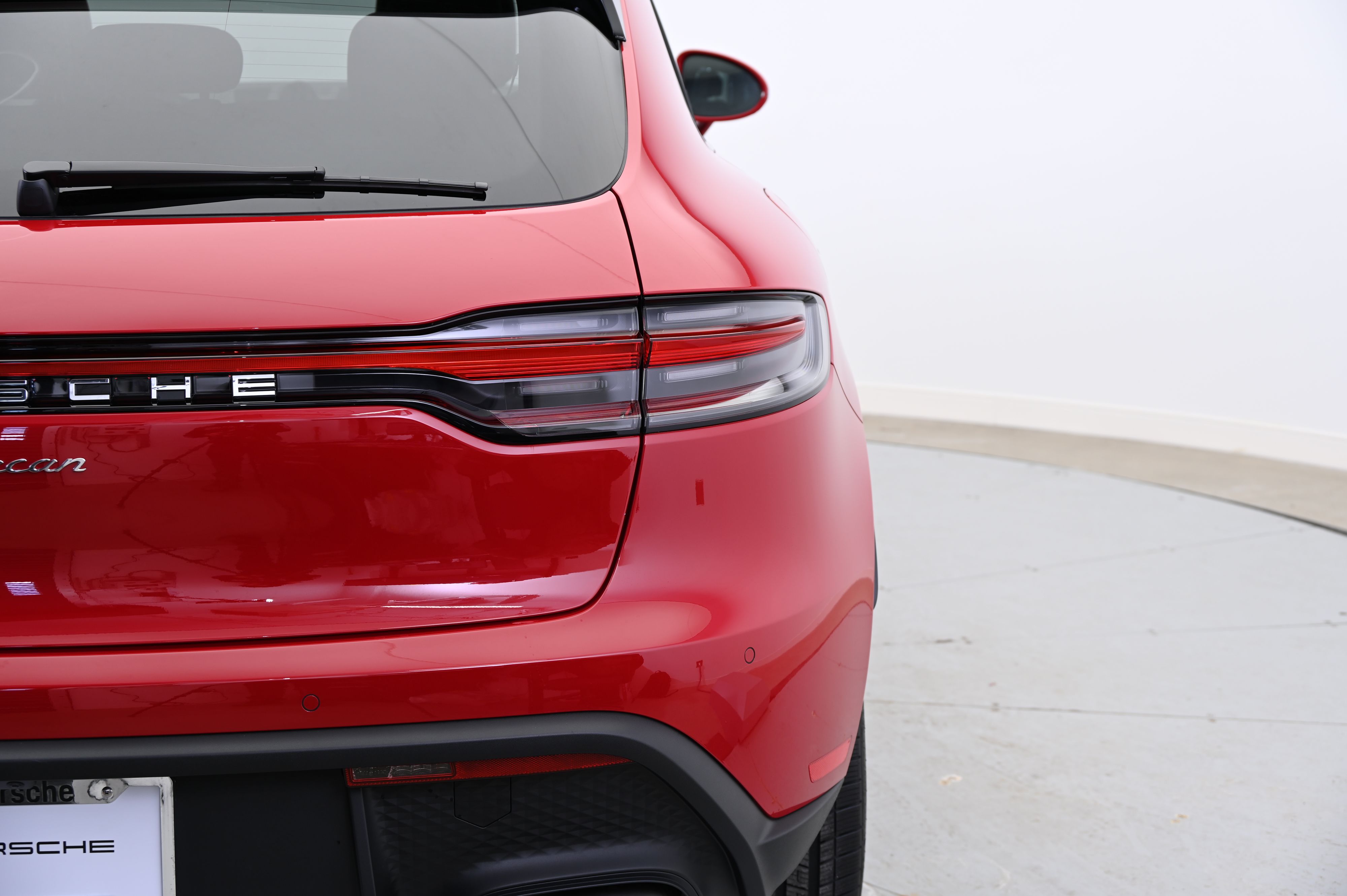 Thumbnail: 2025 Porsche Macan - 14