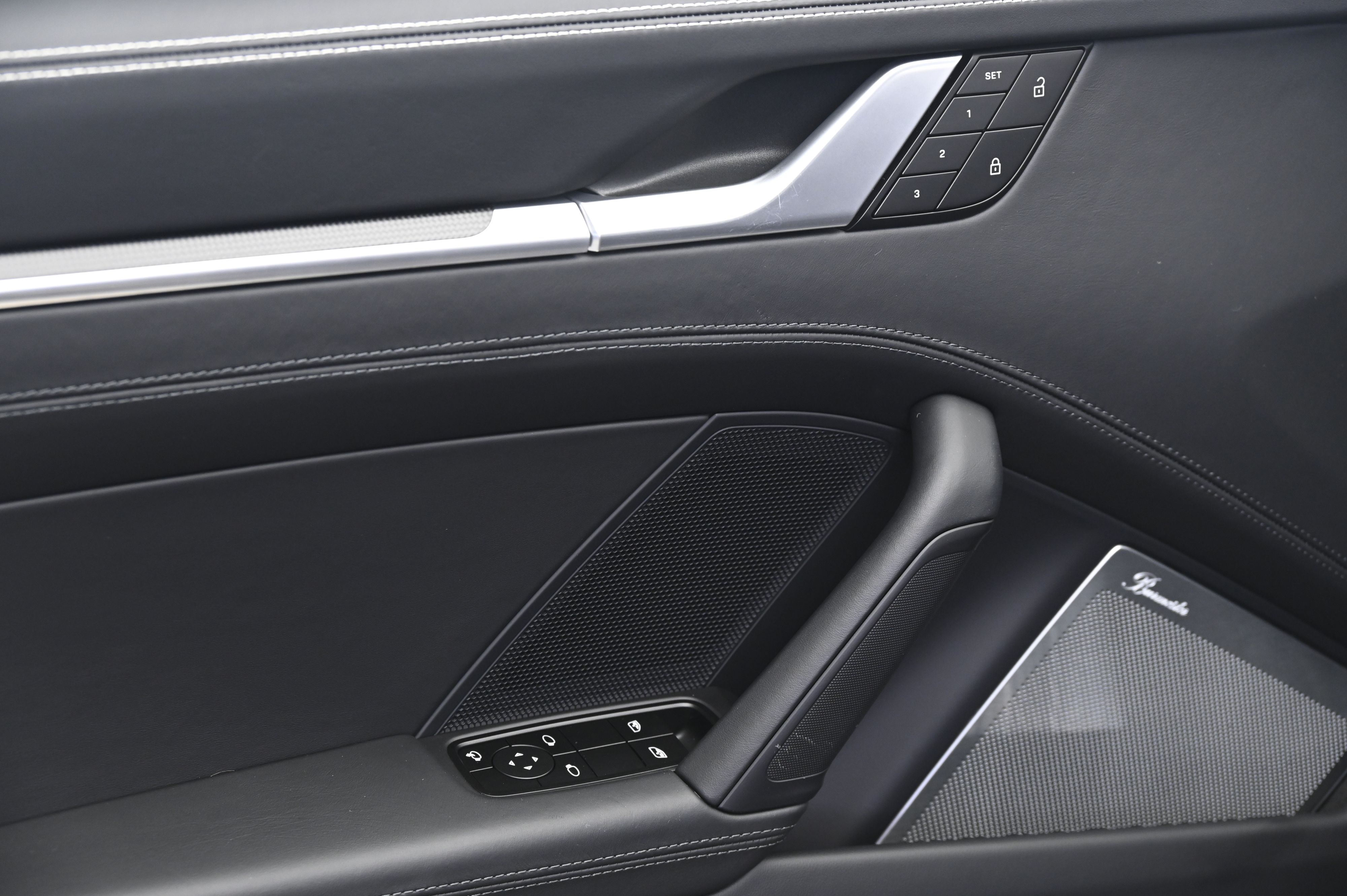 Thumbnail: 2025 Porsche 911 - 23