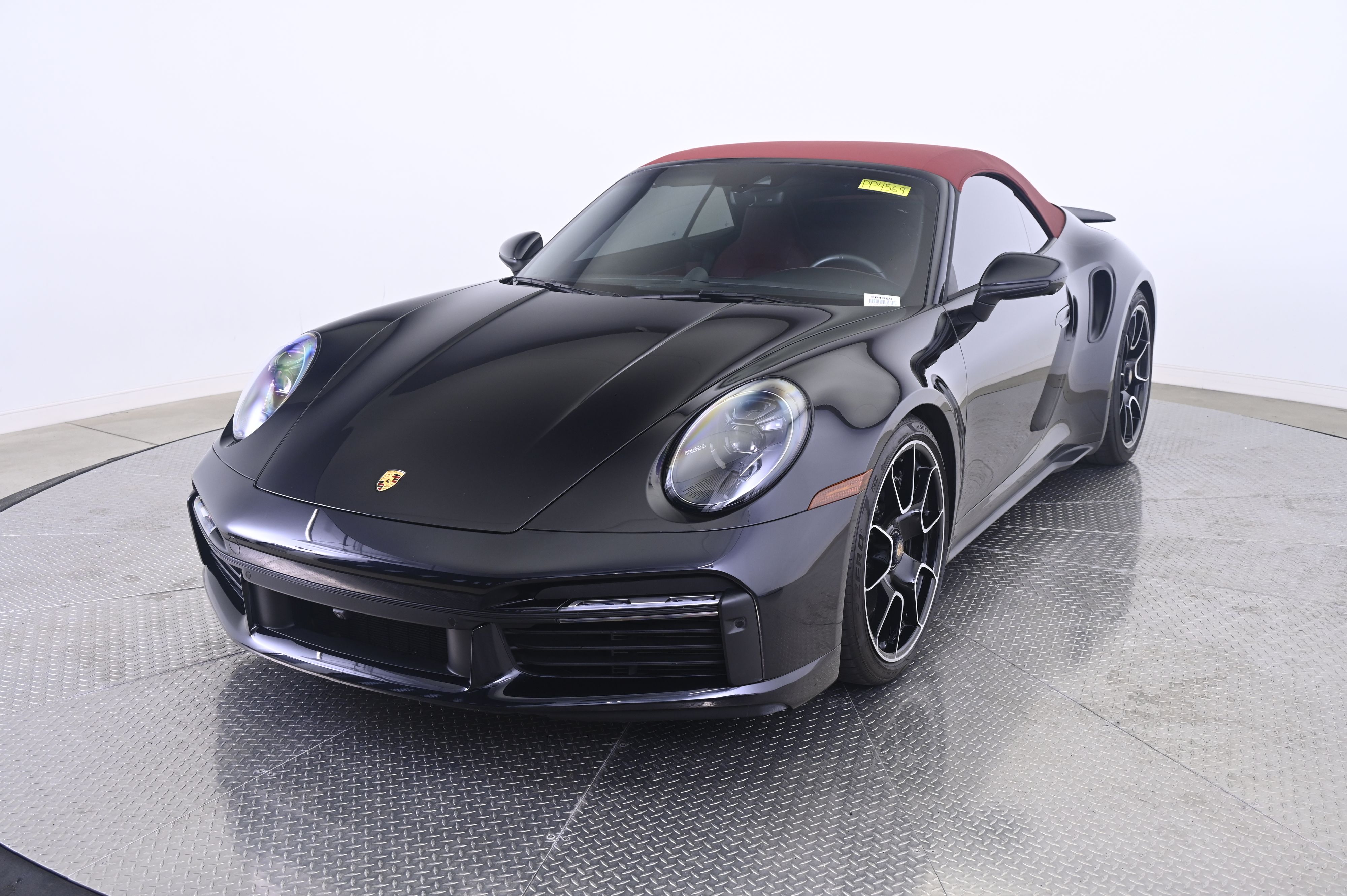 Thumbnail: 2021 Porsche 911 - 11