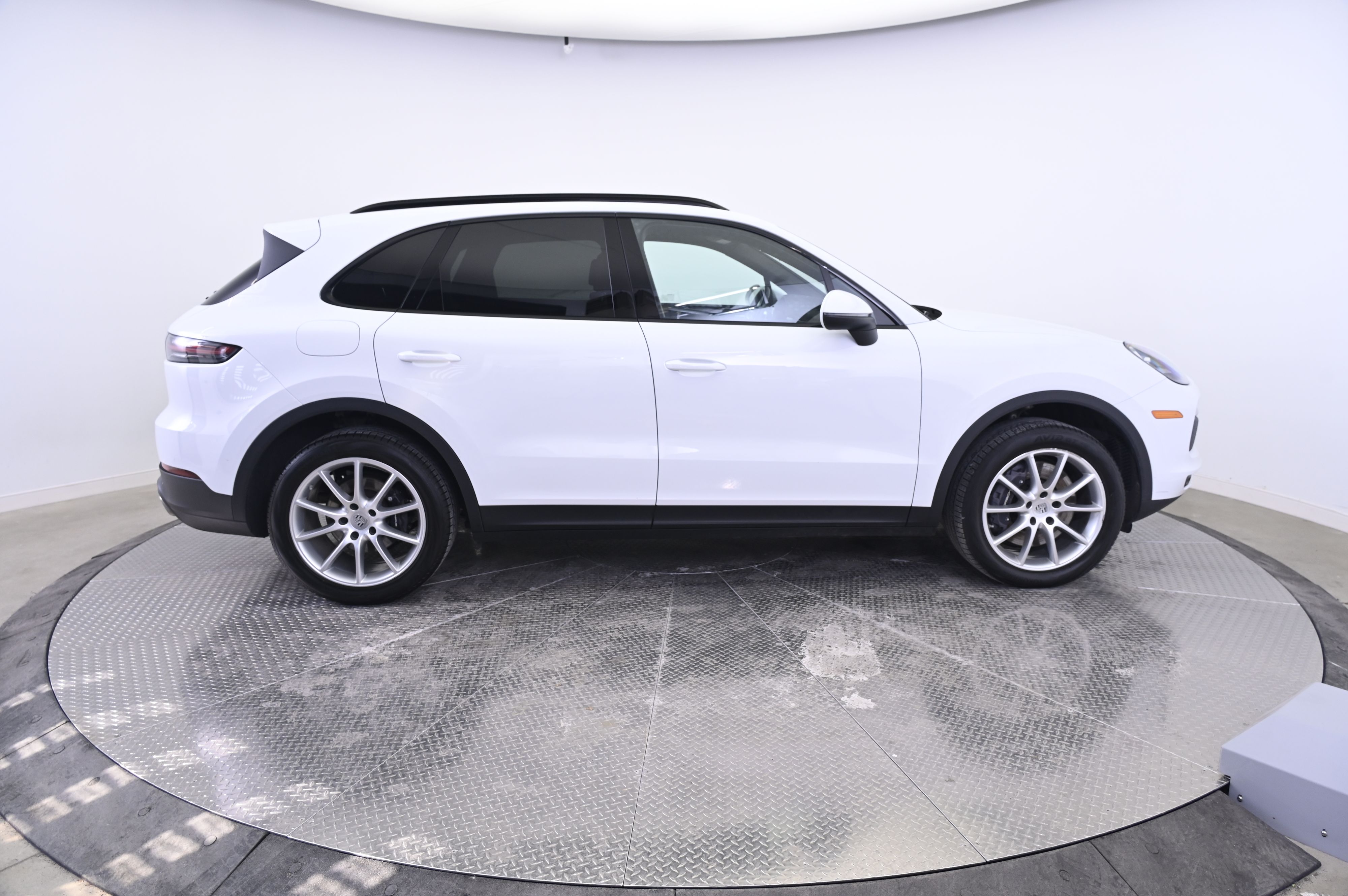 Thumbnail: 2021 Porsche Cayenne - 8