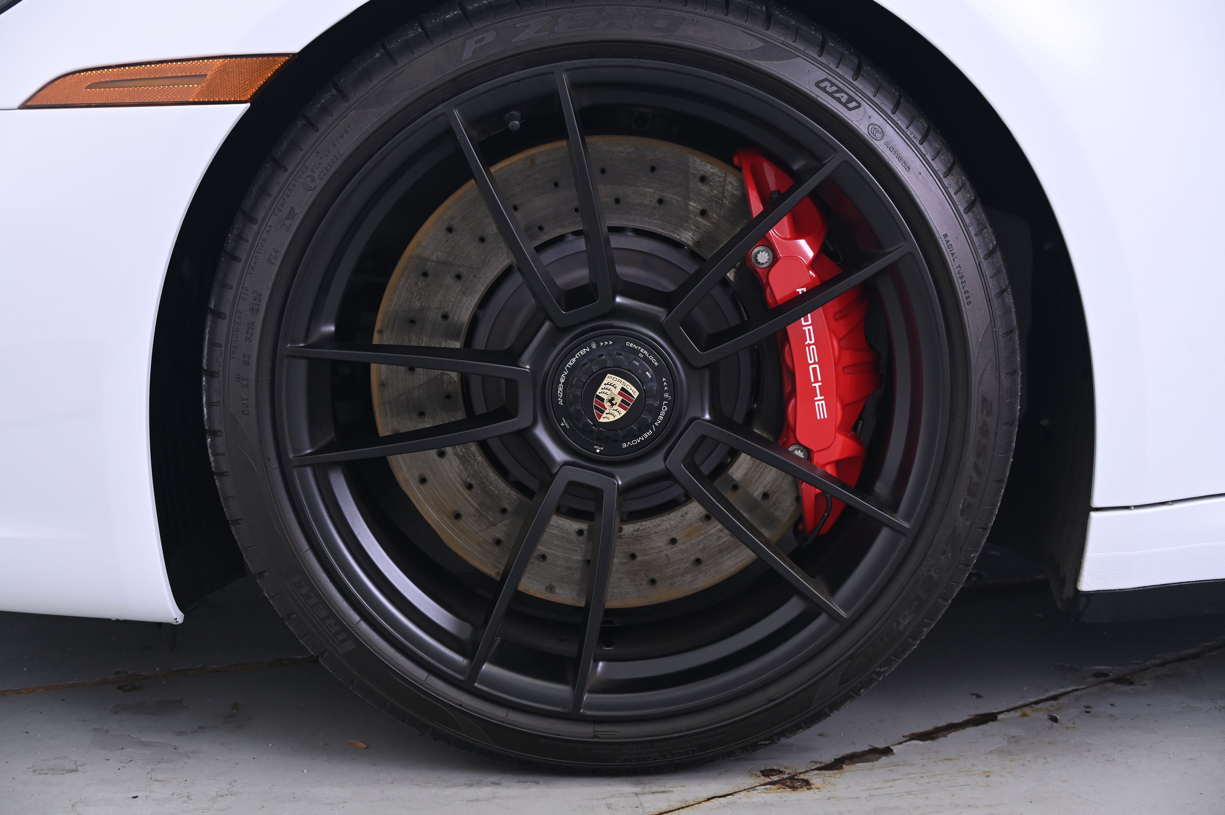 Thumbnail: 2022 Porsche 911 - 14