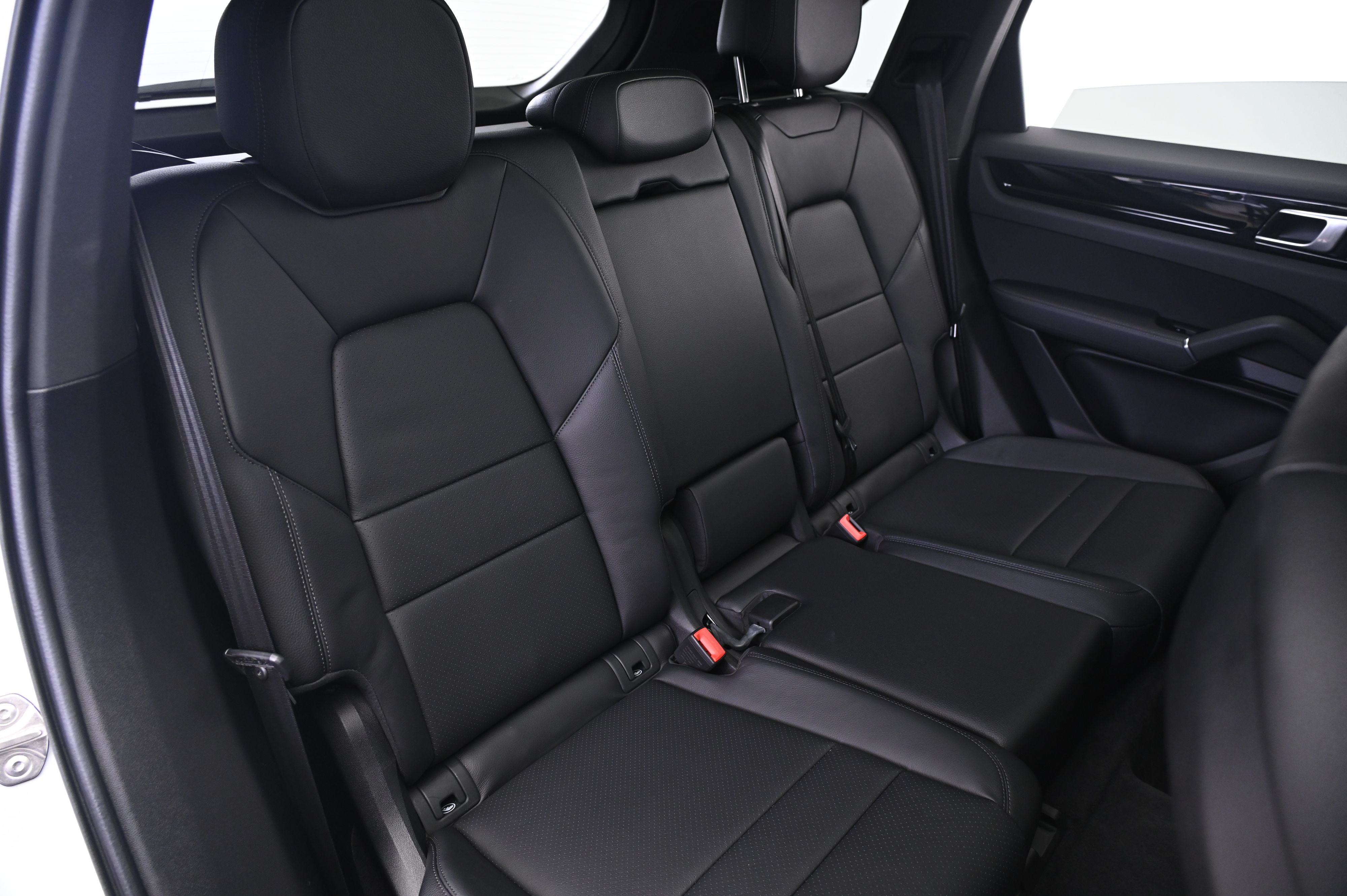 Thumbnail: 2022 Porsche Cayenne - 19