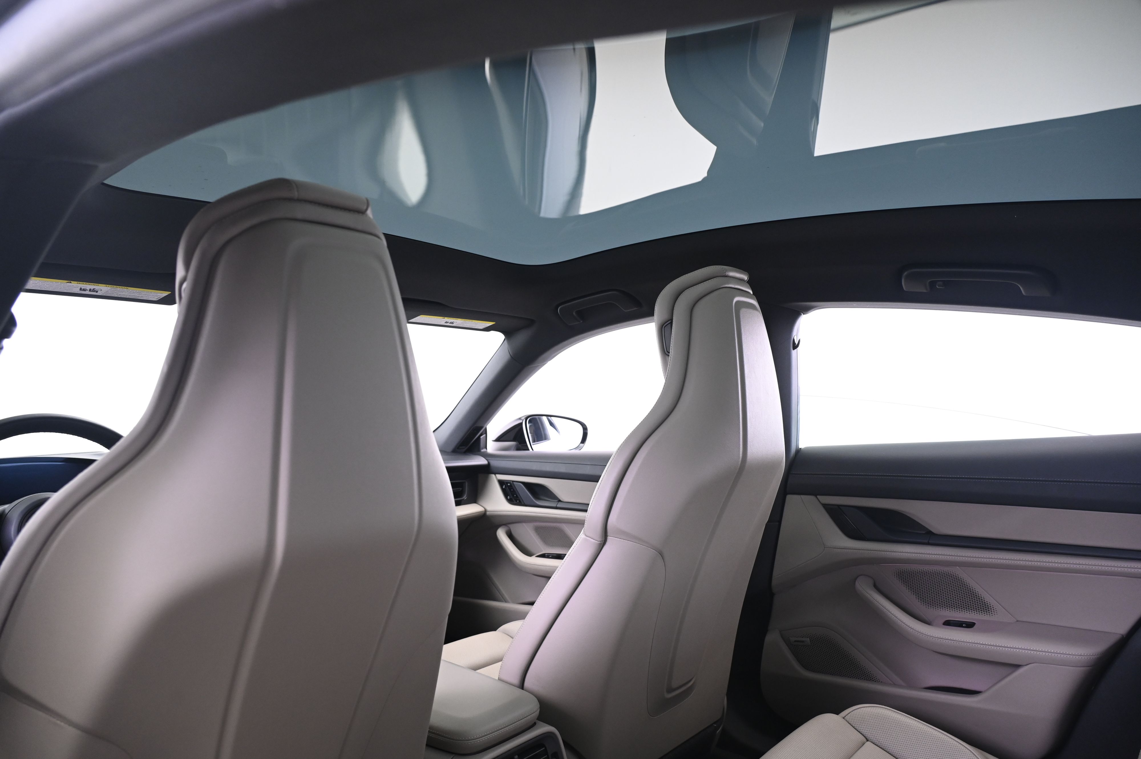 Thumbnail: 2020 Porsche Taycan - 26