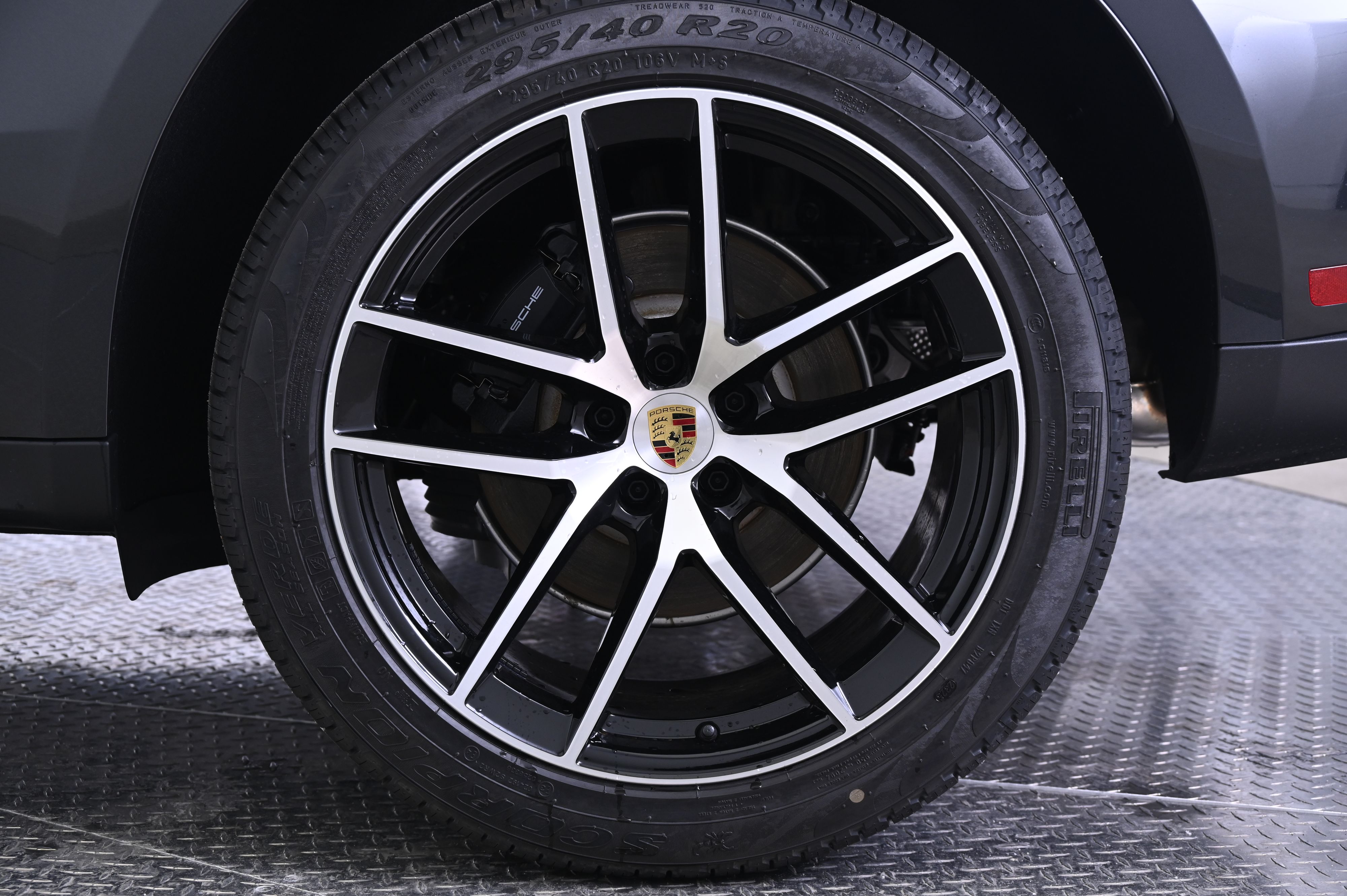 Thumbnail: 2026 Porsche Macan - 12