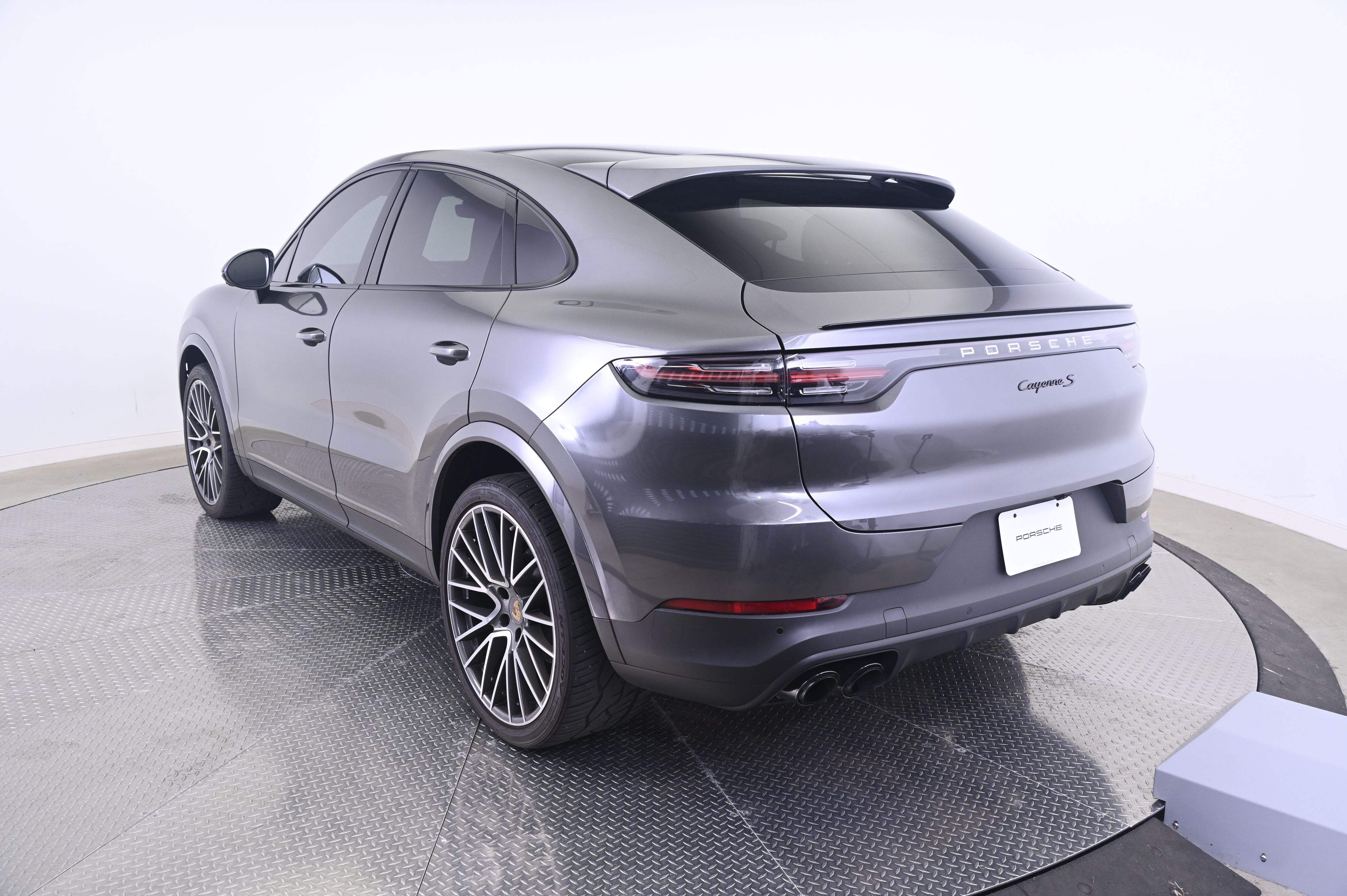Thumbnail: 2022 Porsche  - 3