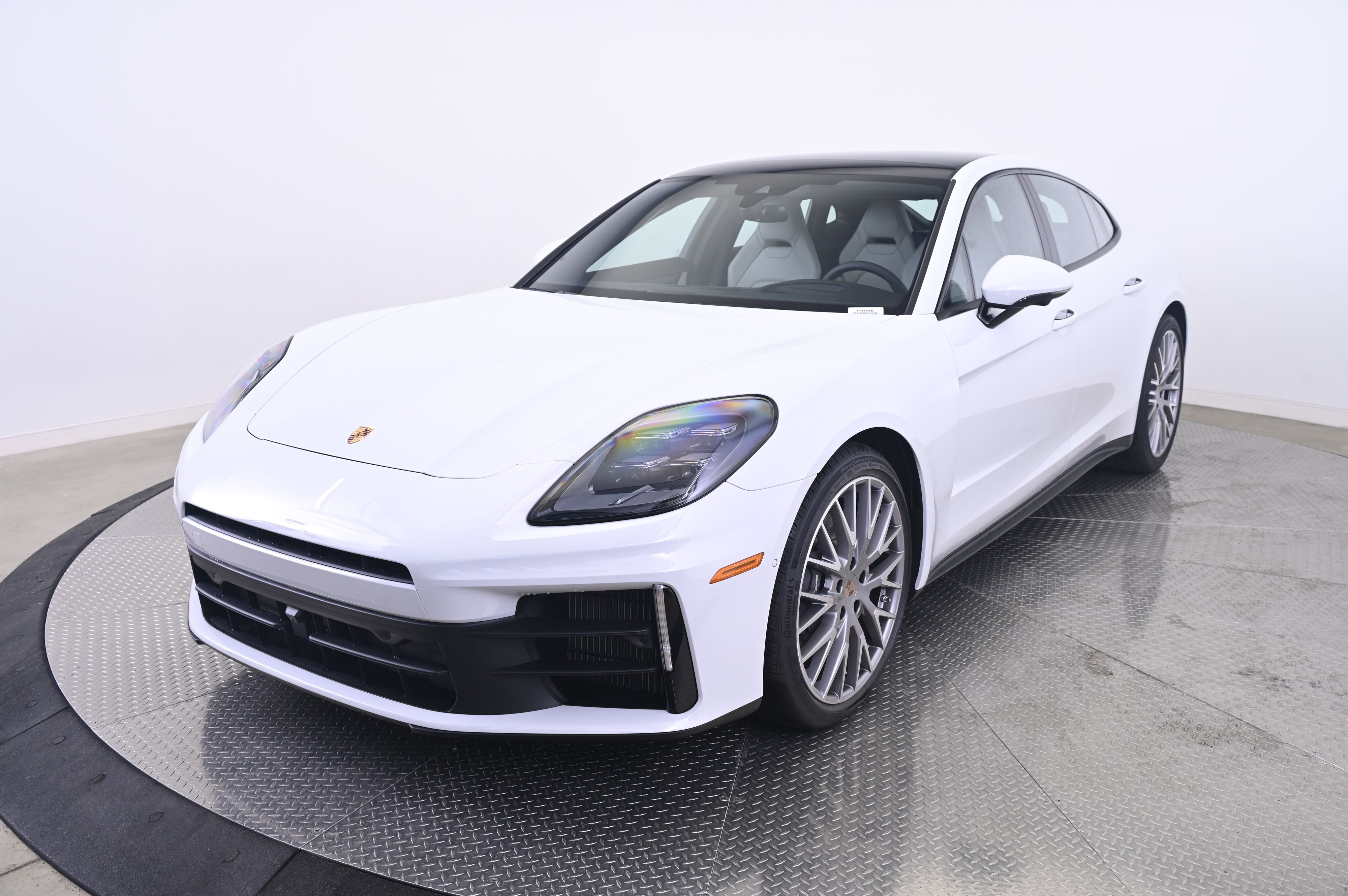 Thumbnail: 2026 Porsche Panamera - 1