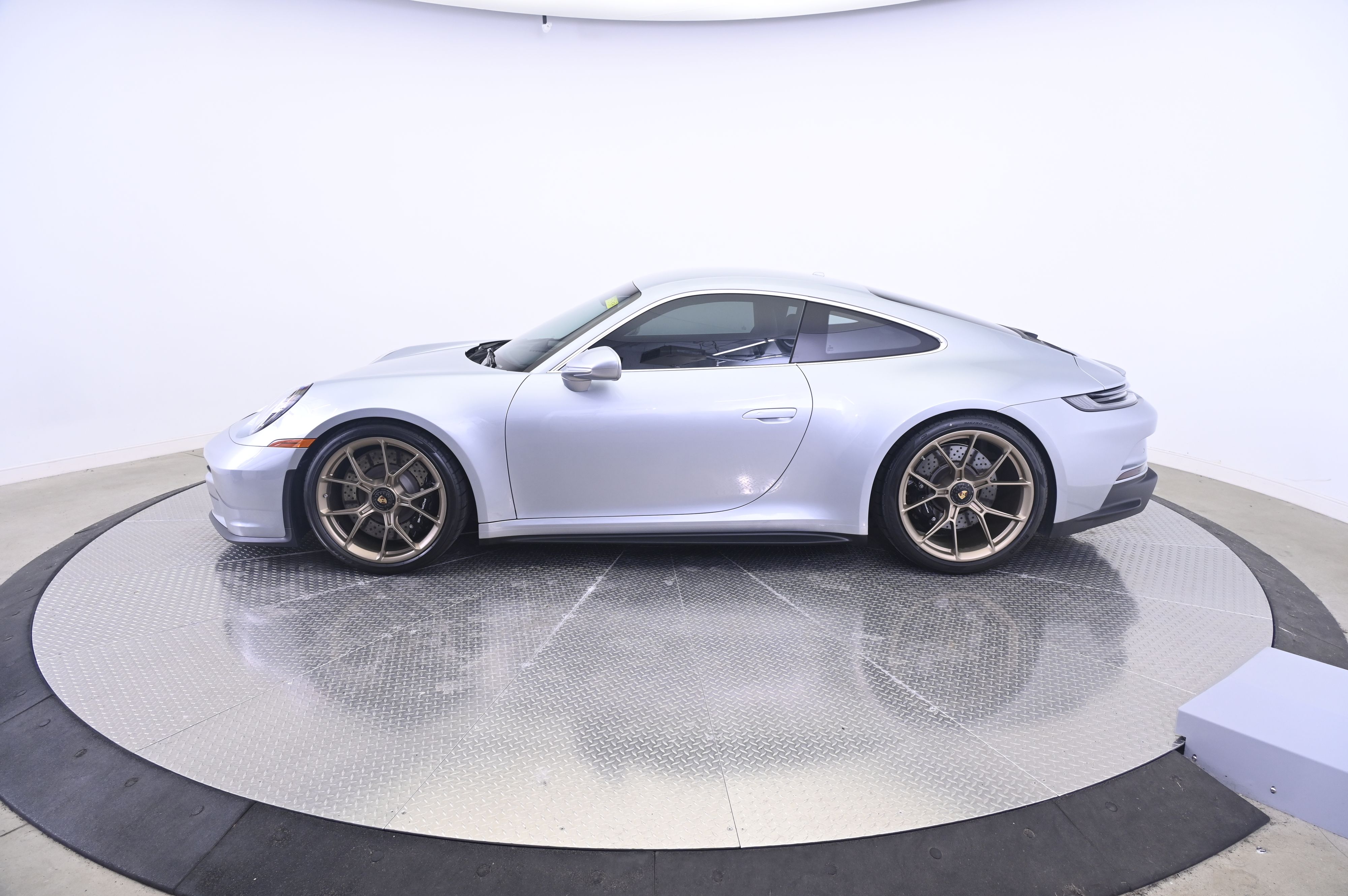 Thumbnail: 2022 Porsche 911 - 2