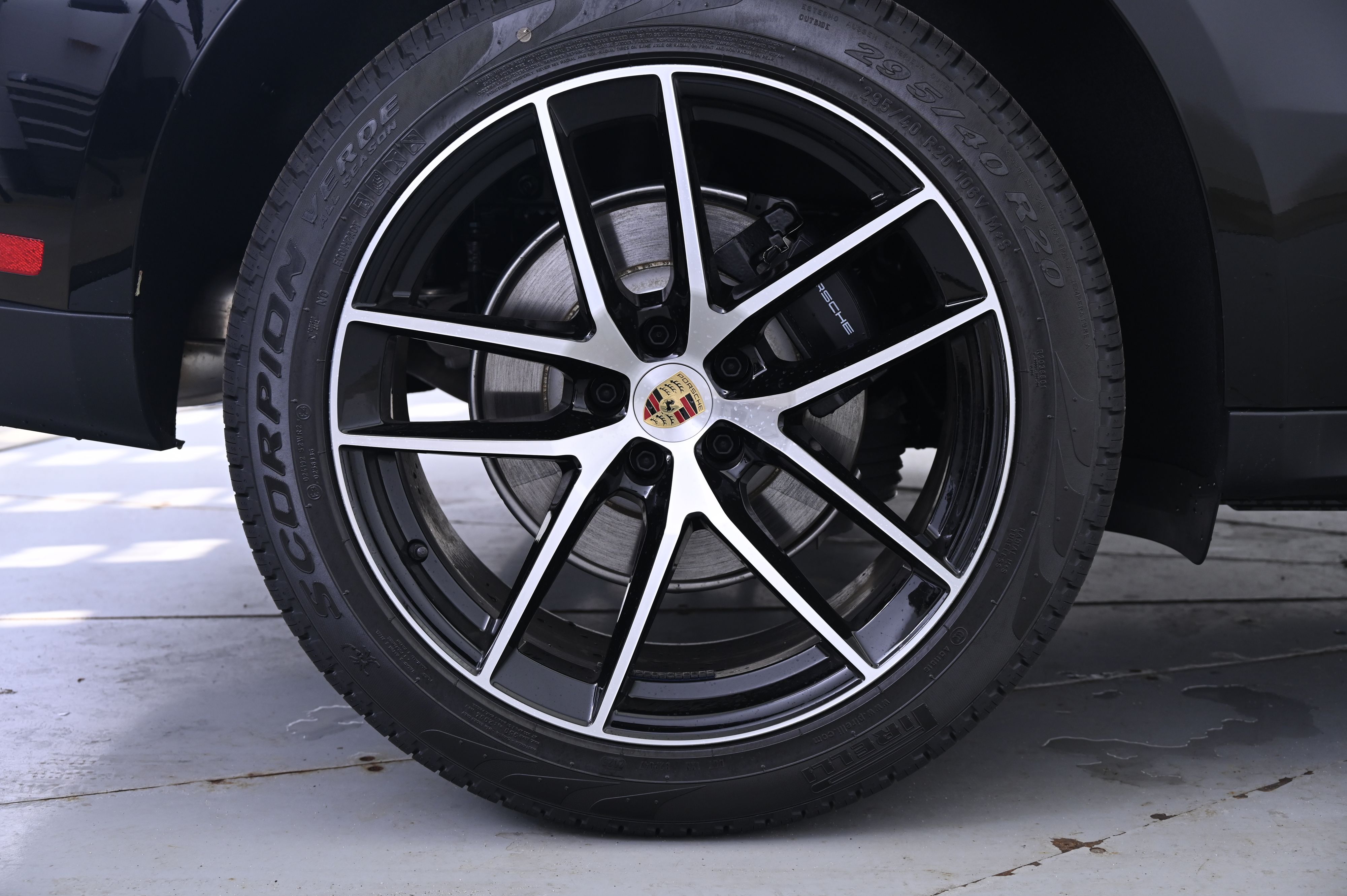 Thumbnail: 2026 Porsche Macan - 13