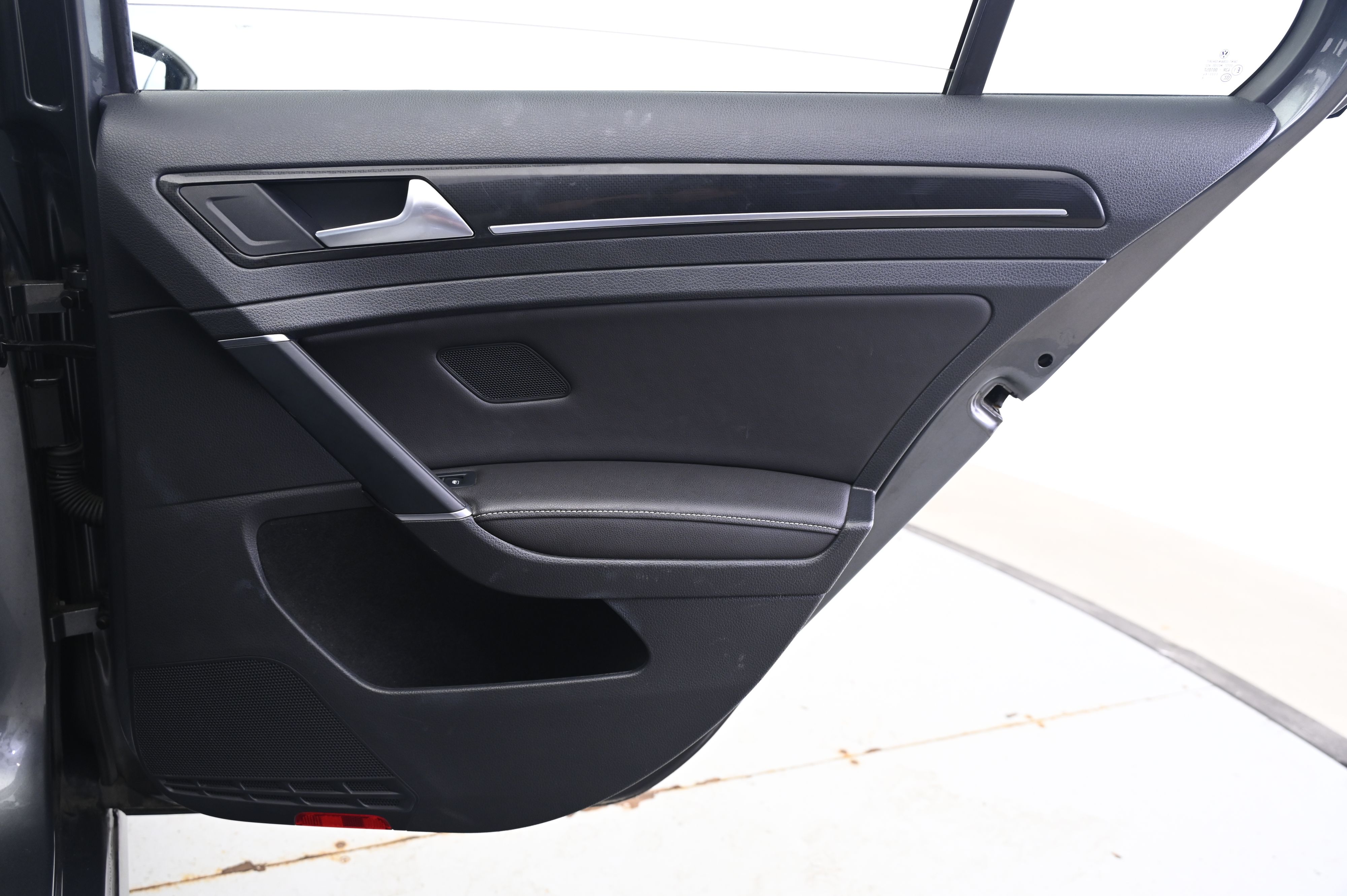 Thumbnail: 2018 Volkswagen Golf - 16