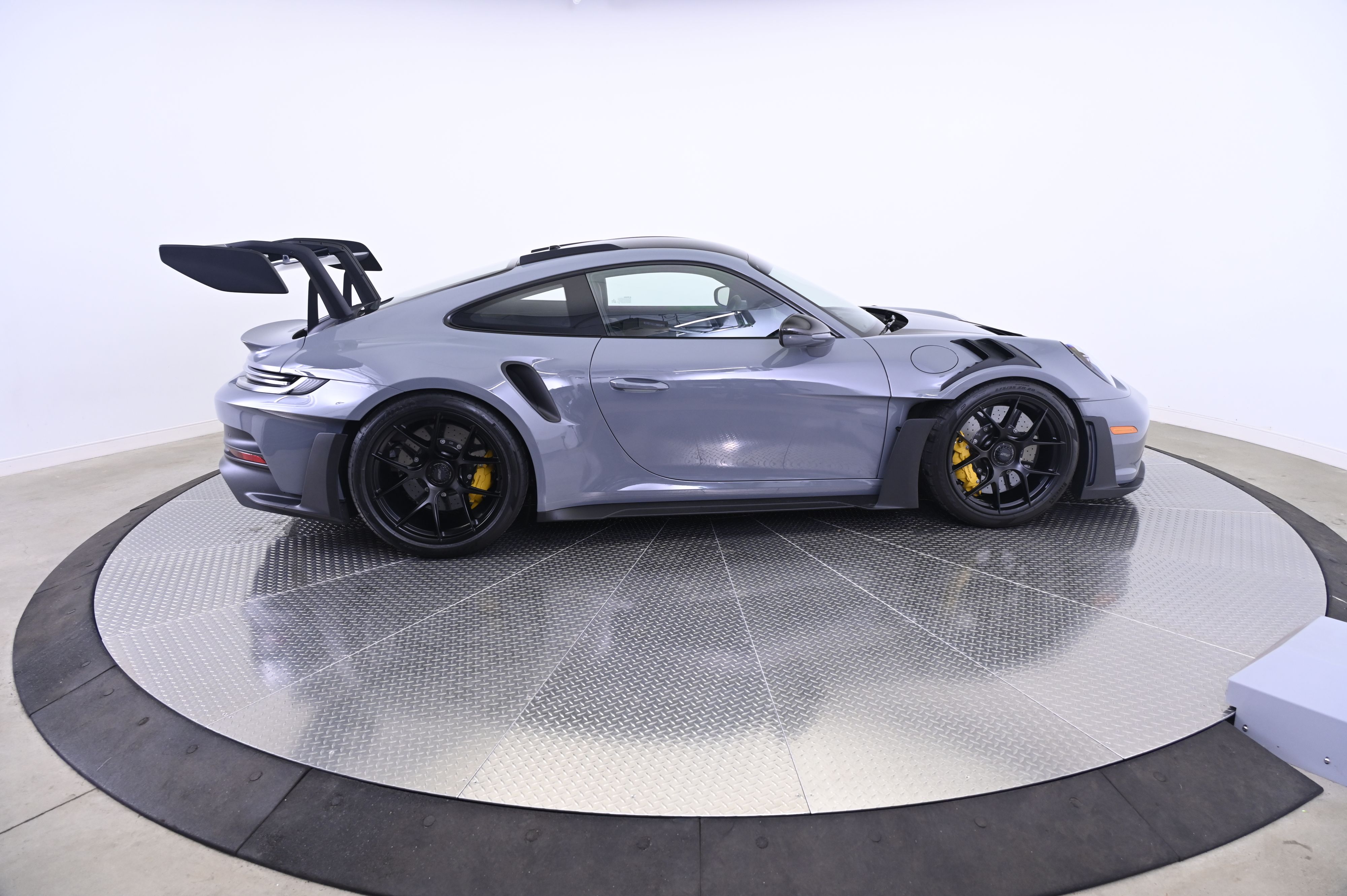 Thumbnail: 2024 Porsche 911 - 8
