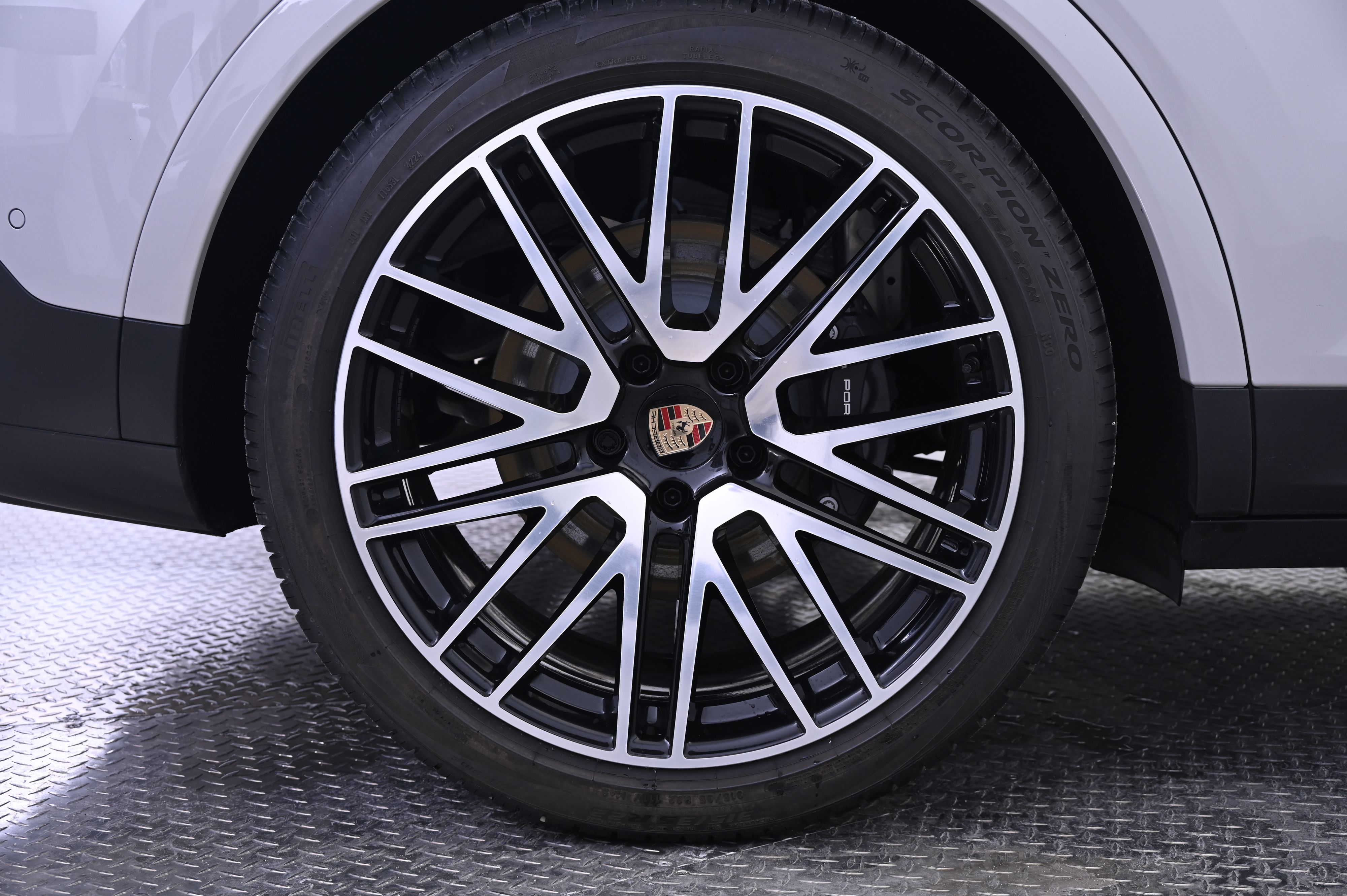 Thumbnail: 2025 Porsche Cayenne - 13