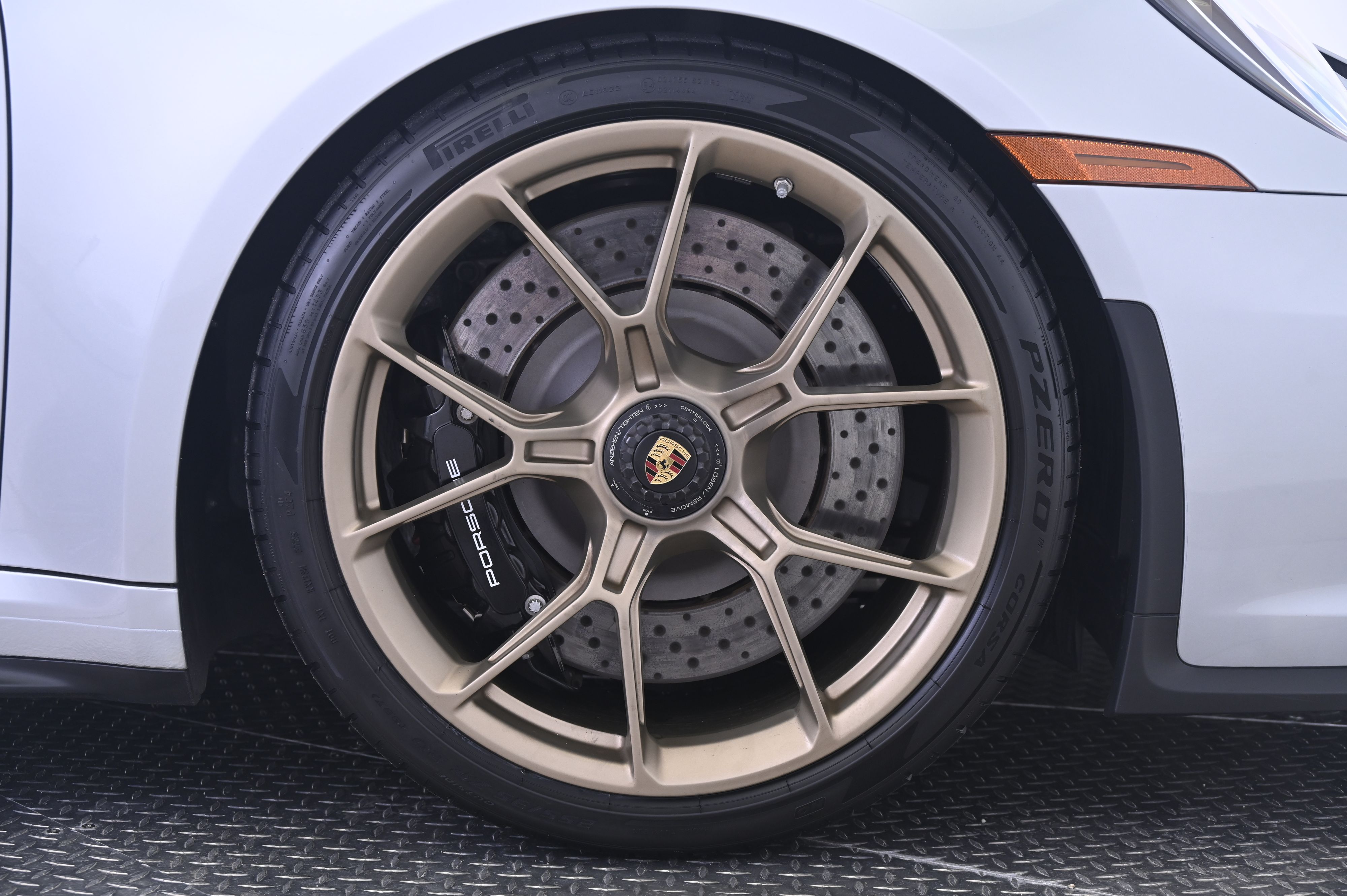 Thumbnail: 2022 Porsche 911 - 15