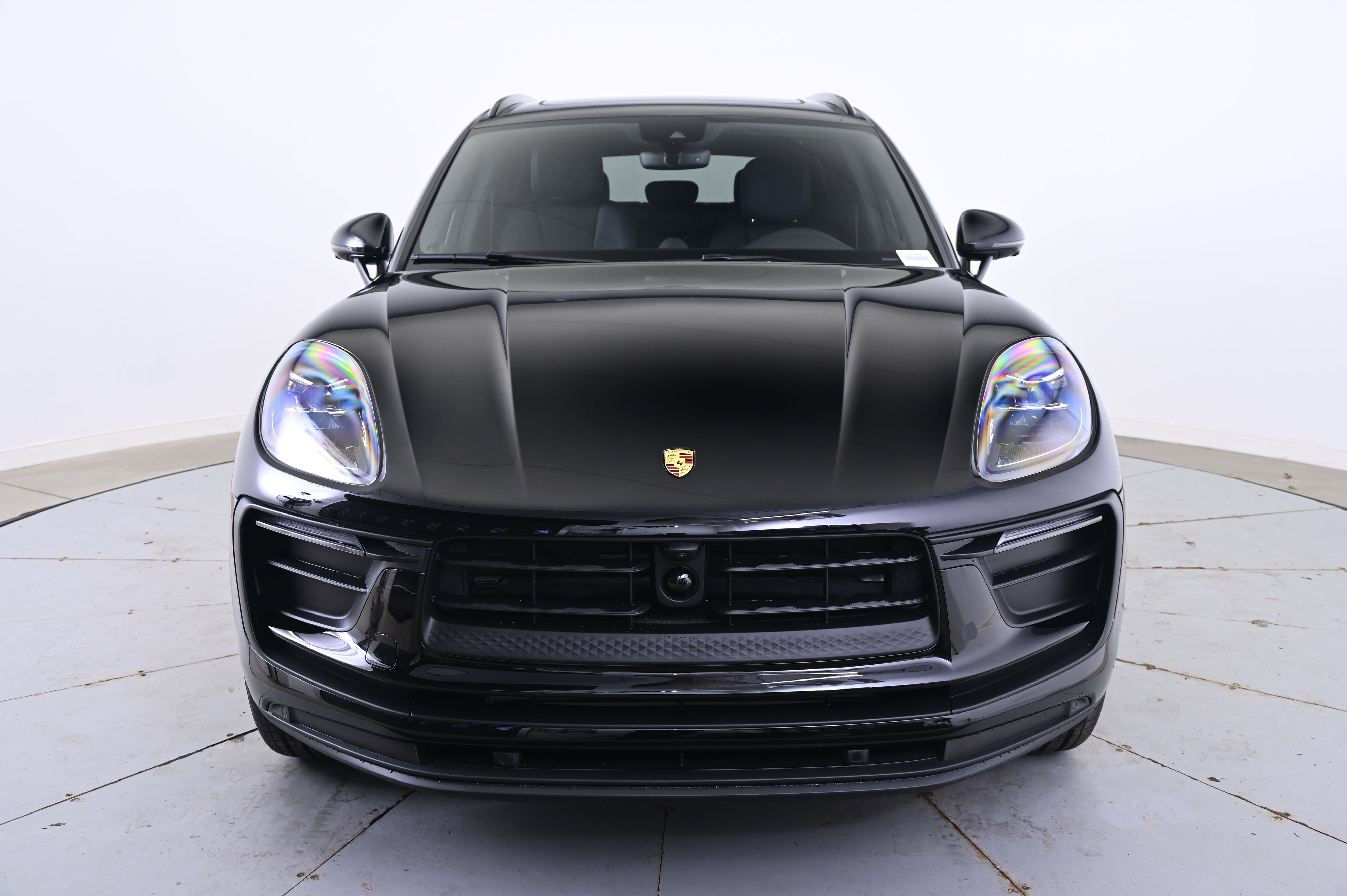 Thumbnail: 2026 Porsche Macan - 10