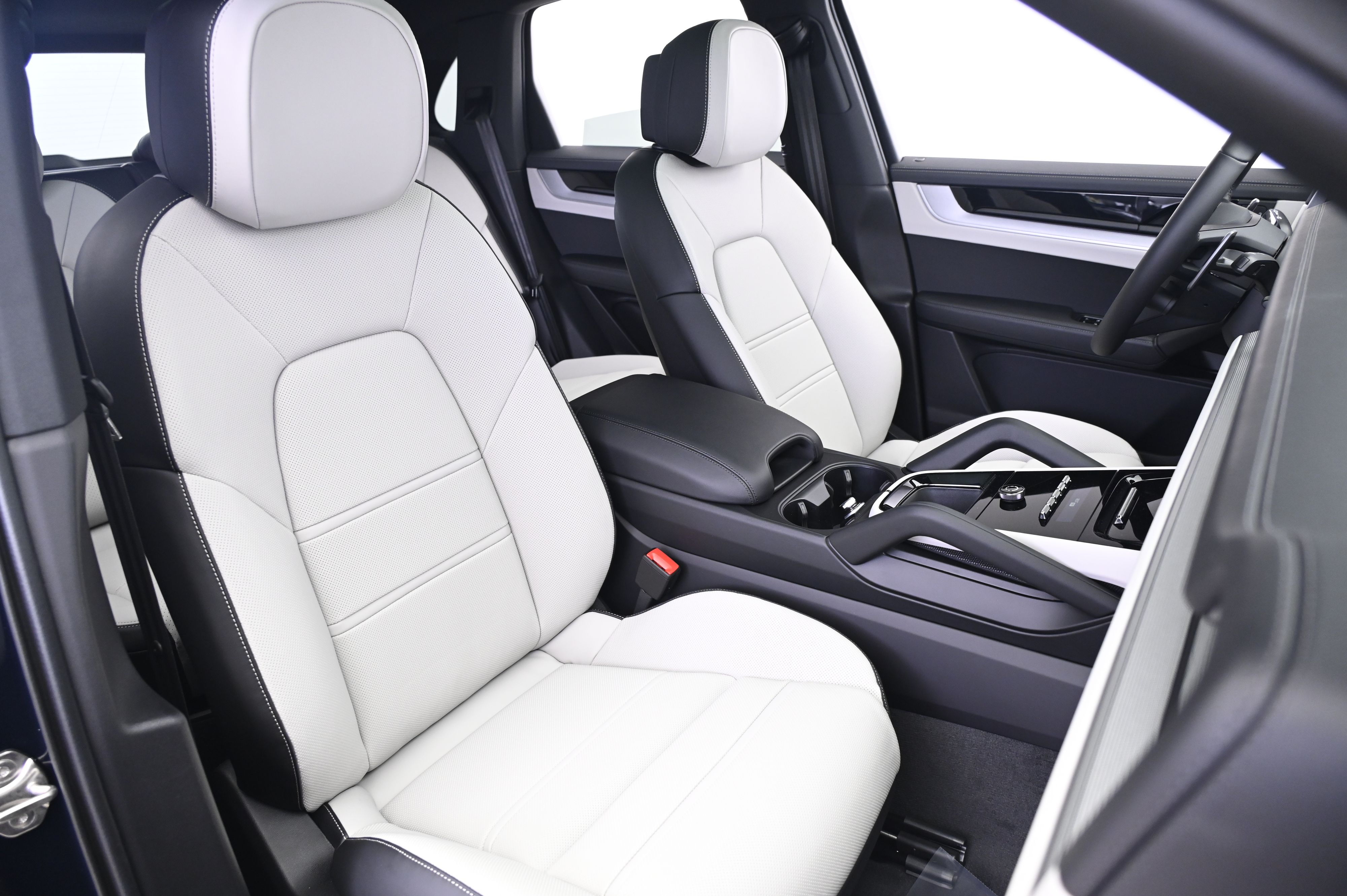 Thumbnail: 2026 Porsche Cayenne - 24