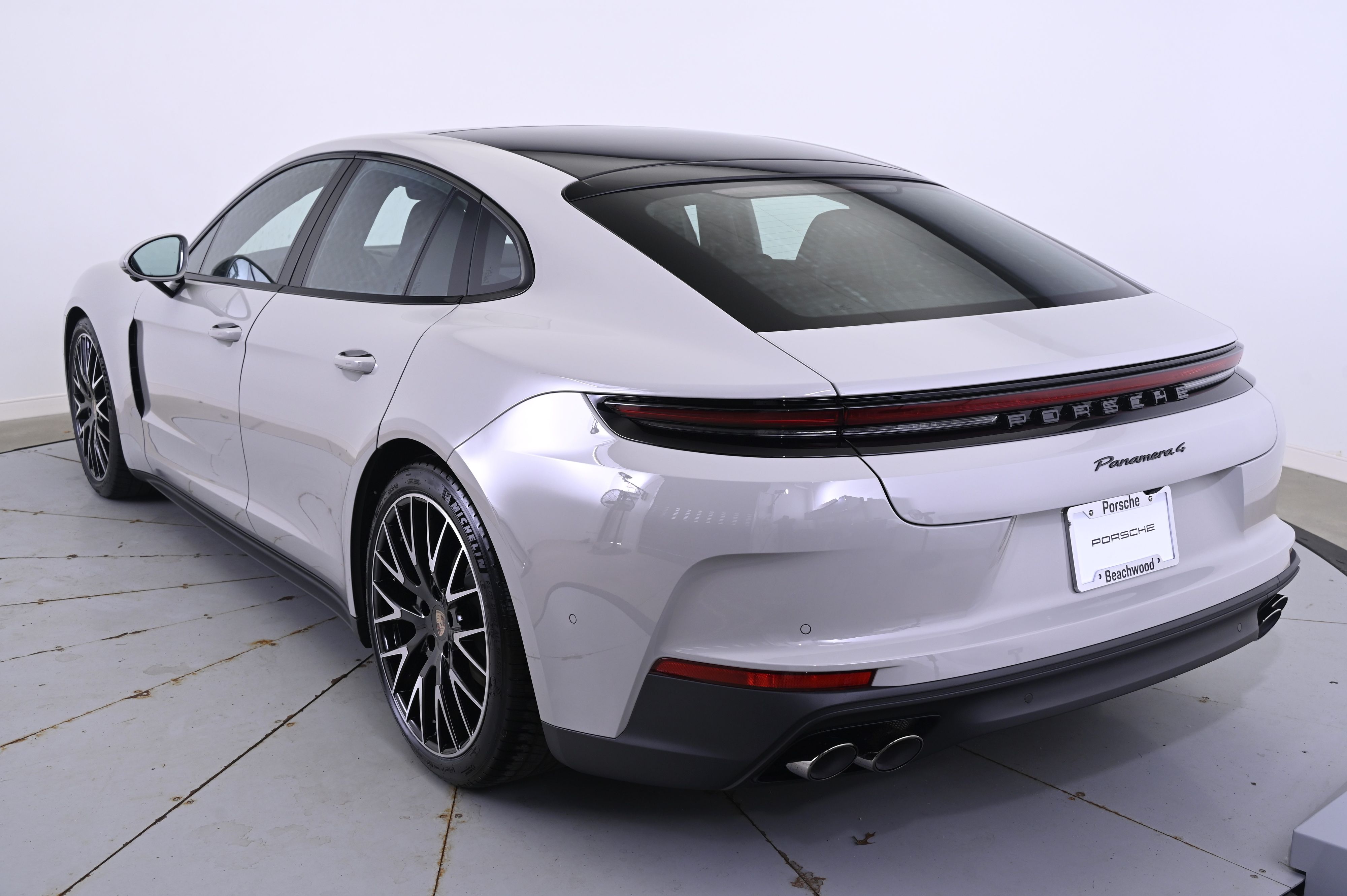 Thumbnail: 2026 Porsche Panamera - 3