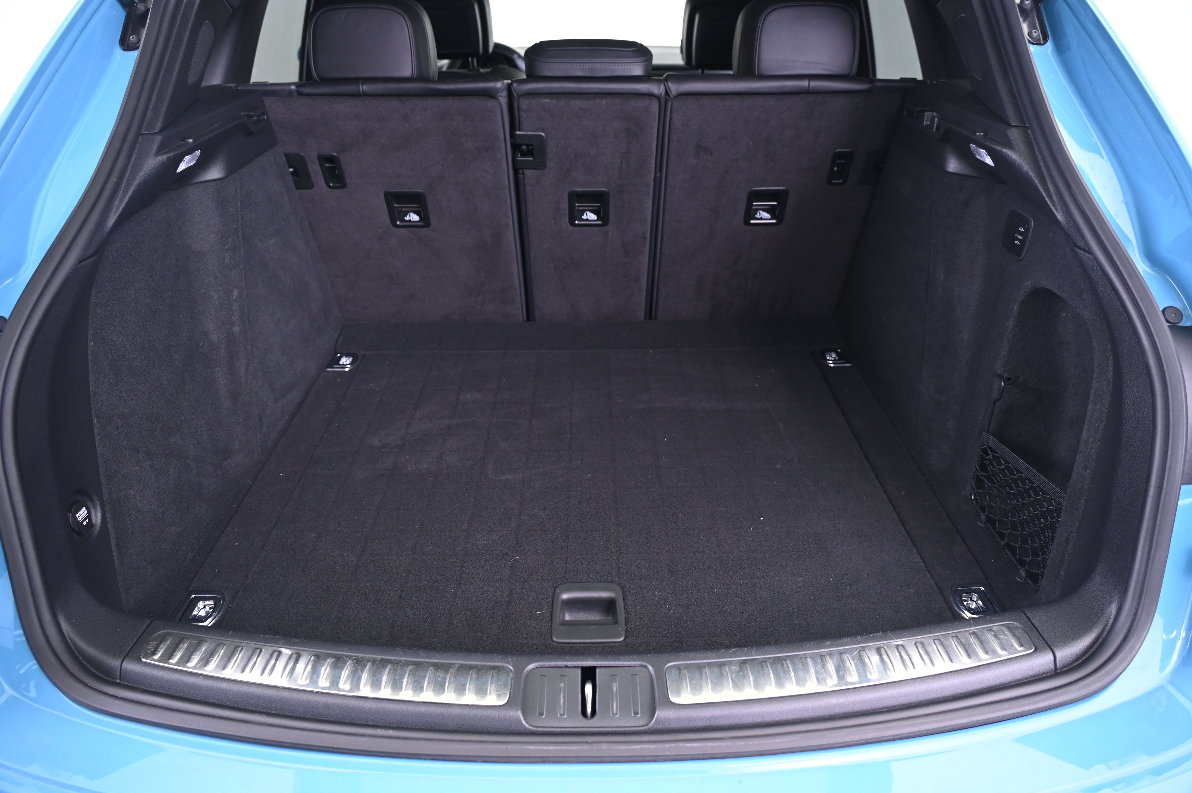 Thumbnail: 2021 Porsche Macan - 15