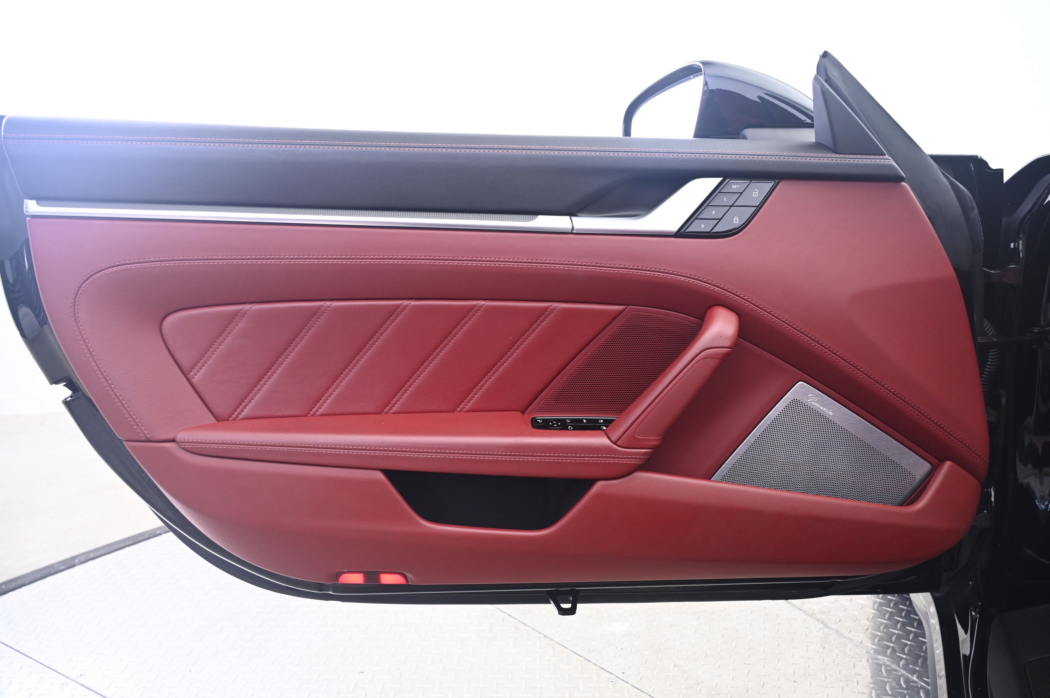 Thumbnail: 2021 Porsche 911 - 25