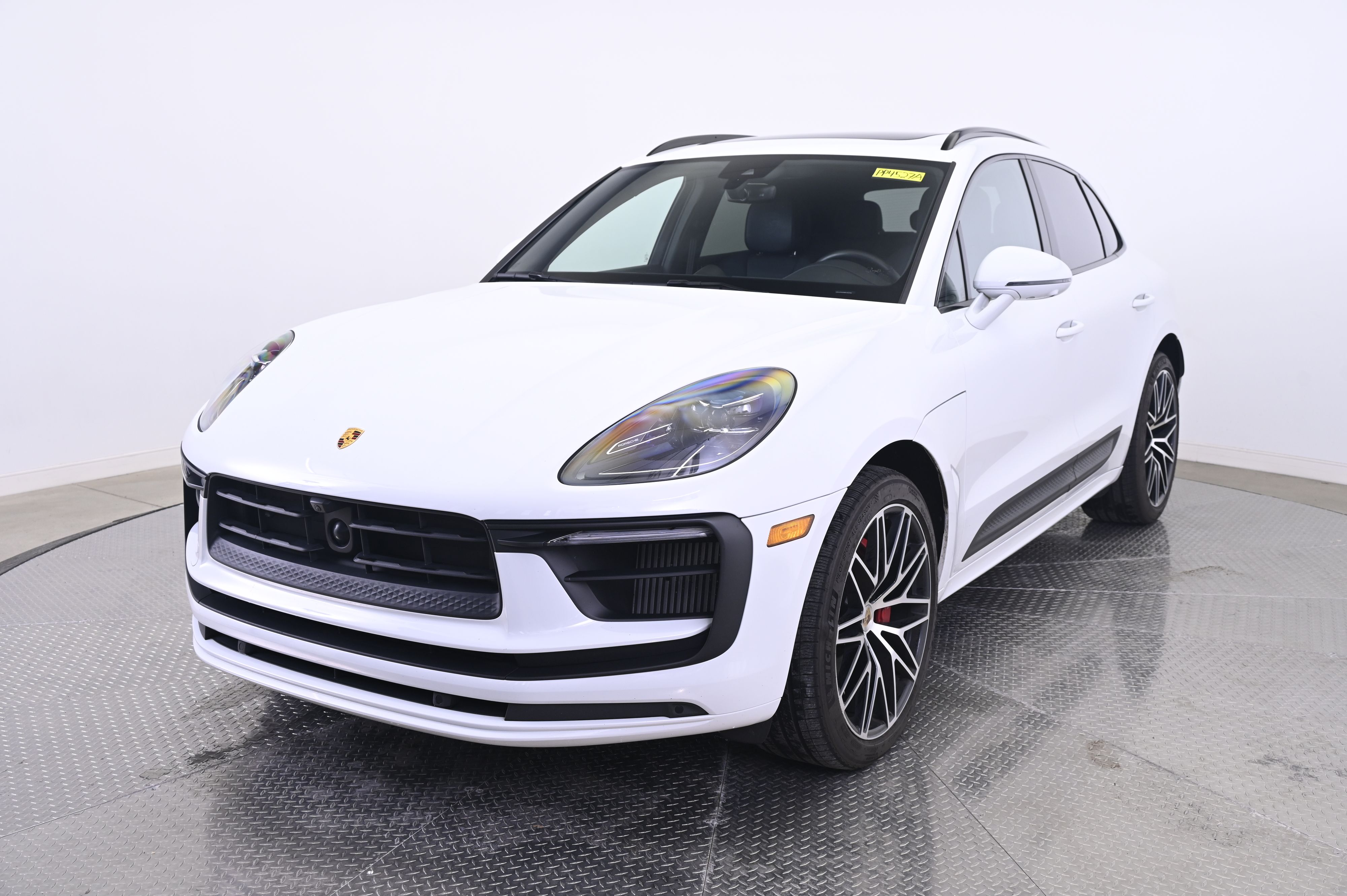 2024 Porsche Macan S's photo