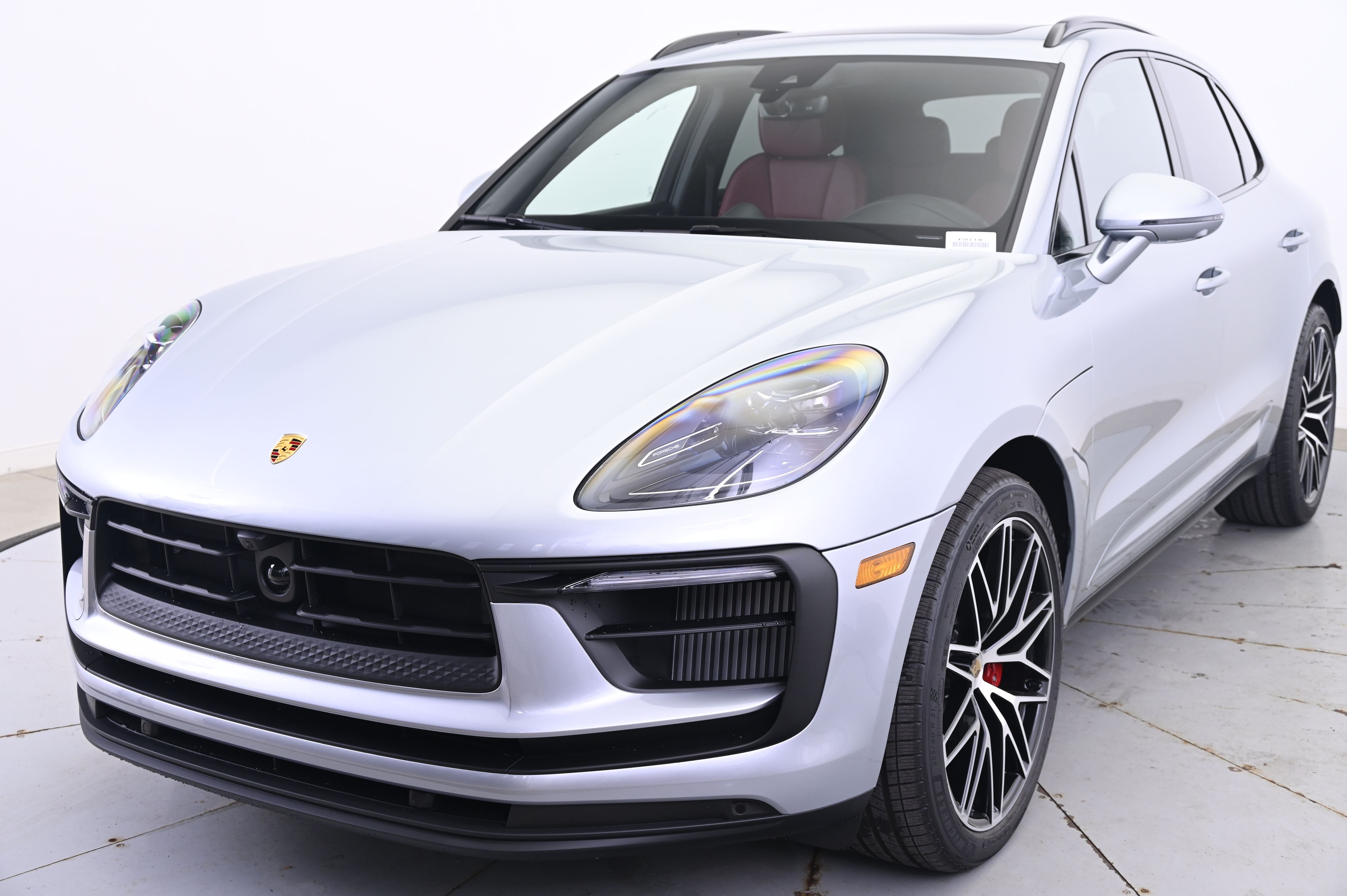 Thumbnail: 2026 Porsche Macan - 1