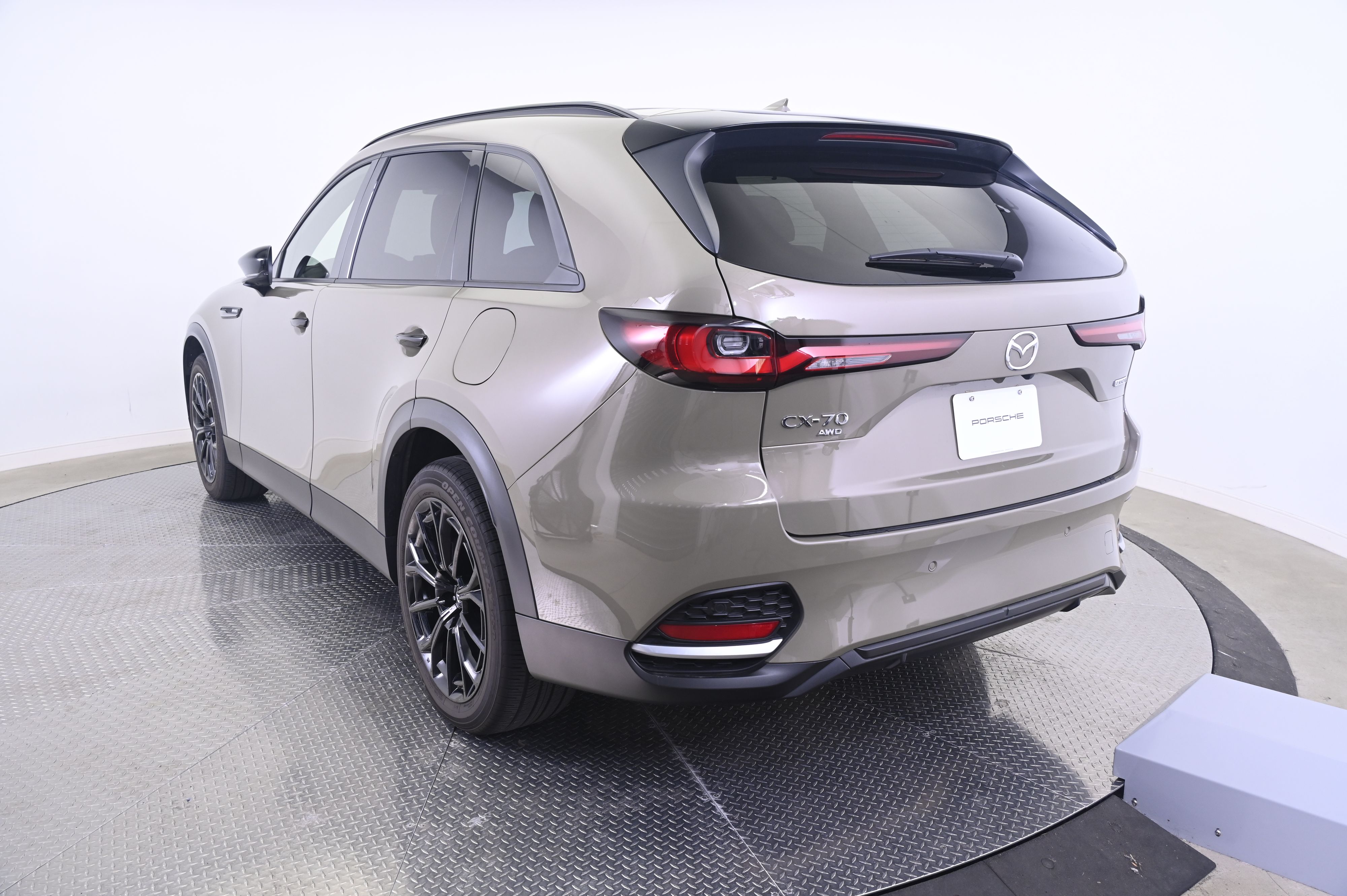 Thumbnail: 2025 Mazda CX-70 - 3