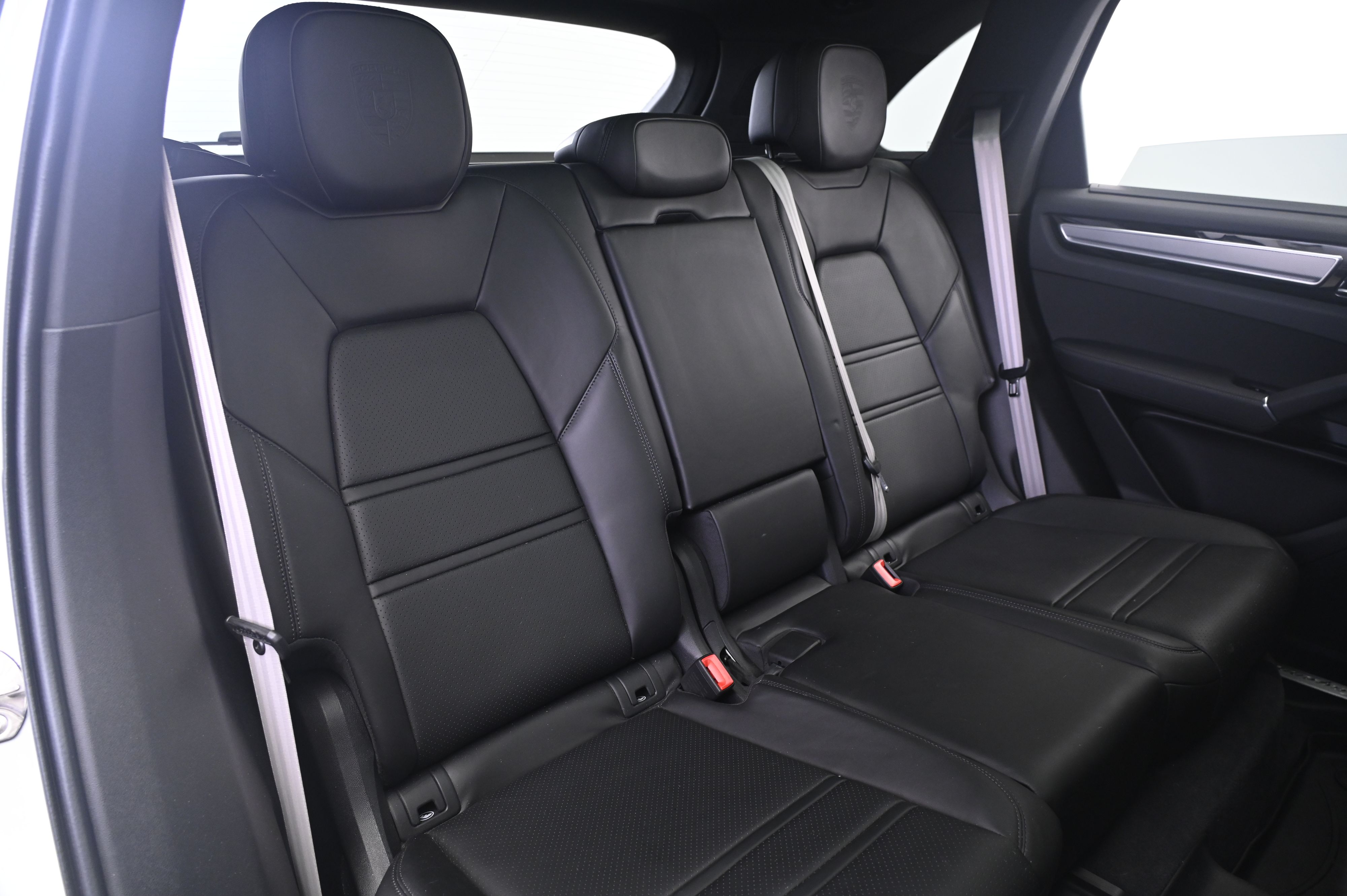 Thumbnail: 2022 Porsche Cayenne - 19