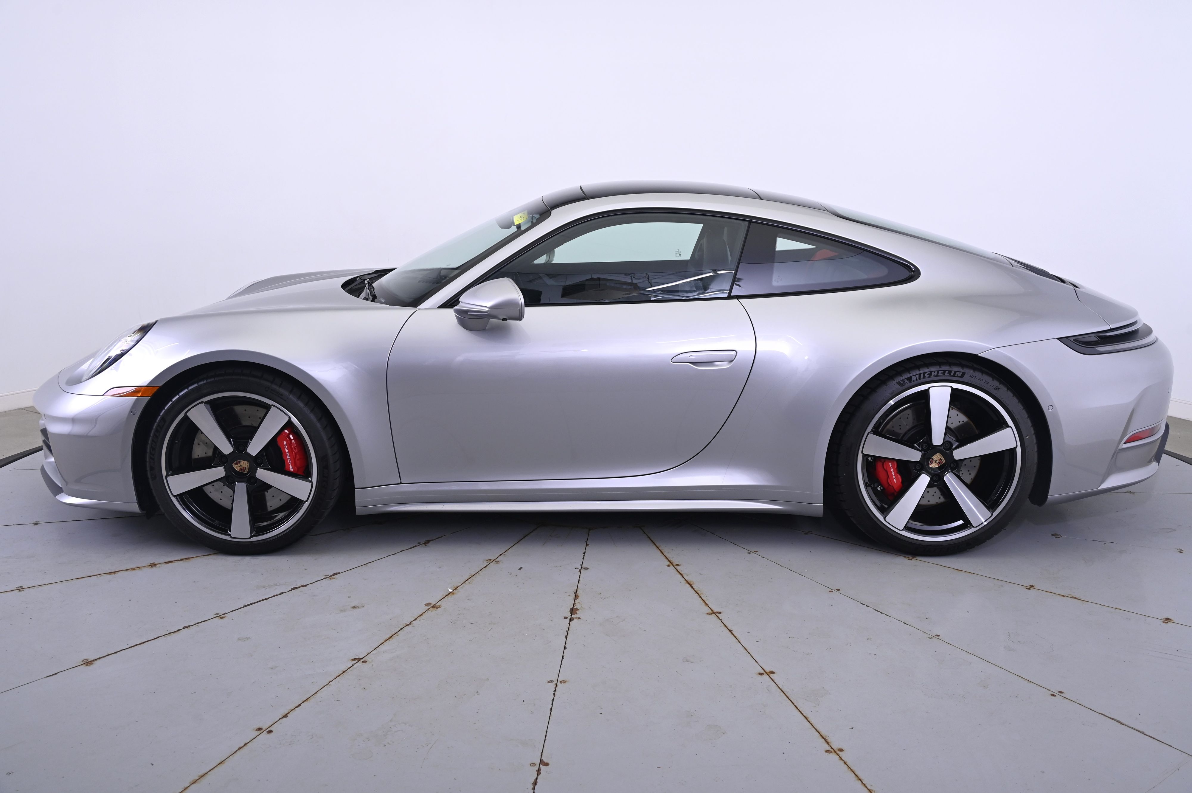 Thumbnail: 2025 Porsche 911 - 2