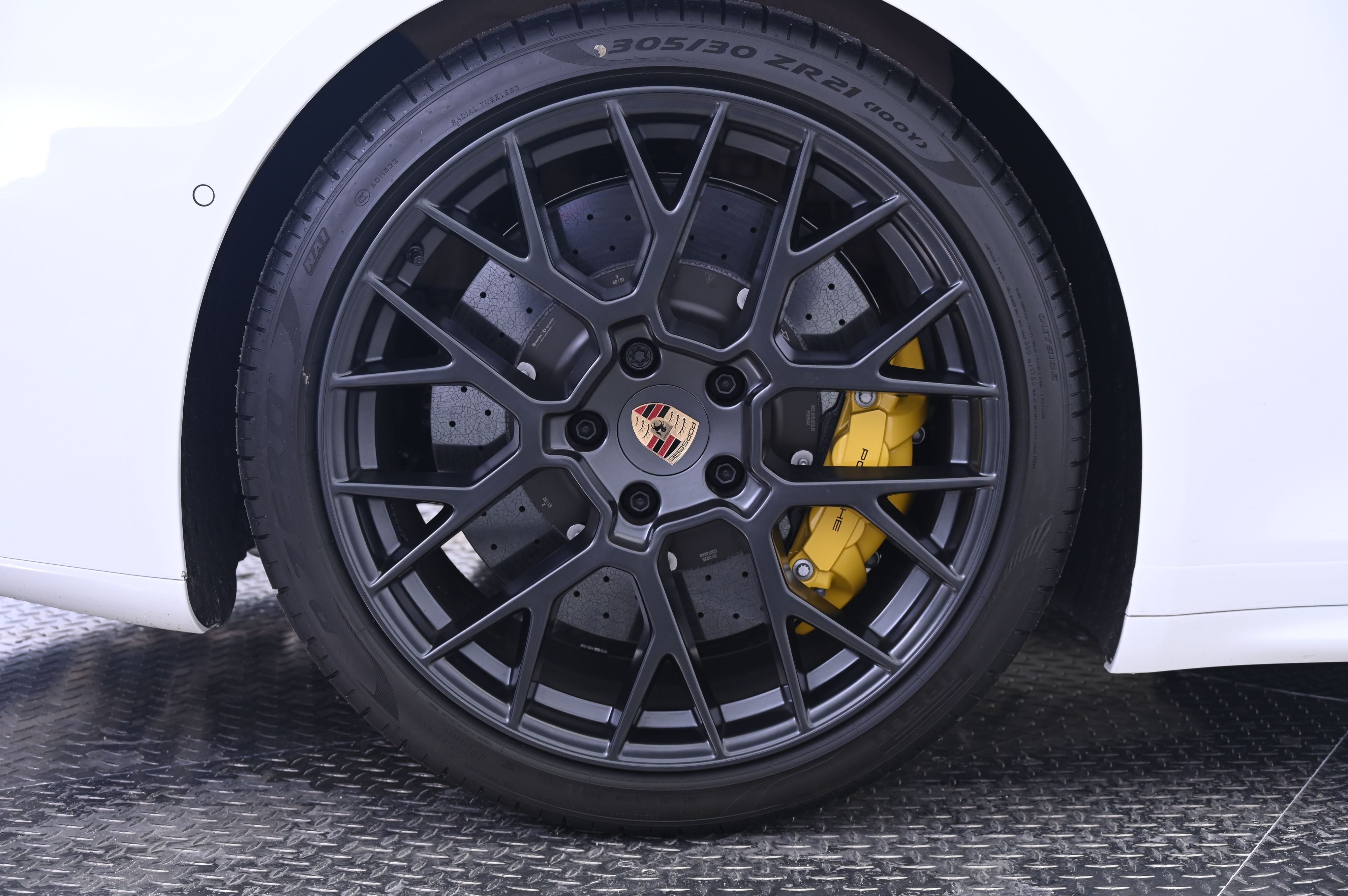 Thumbnail: 2026 Porsche 911 - 16