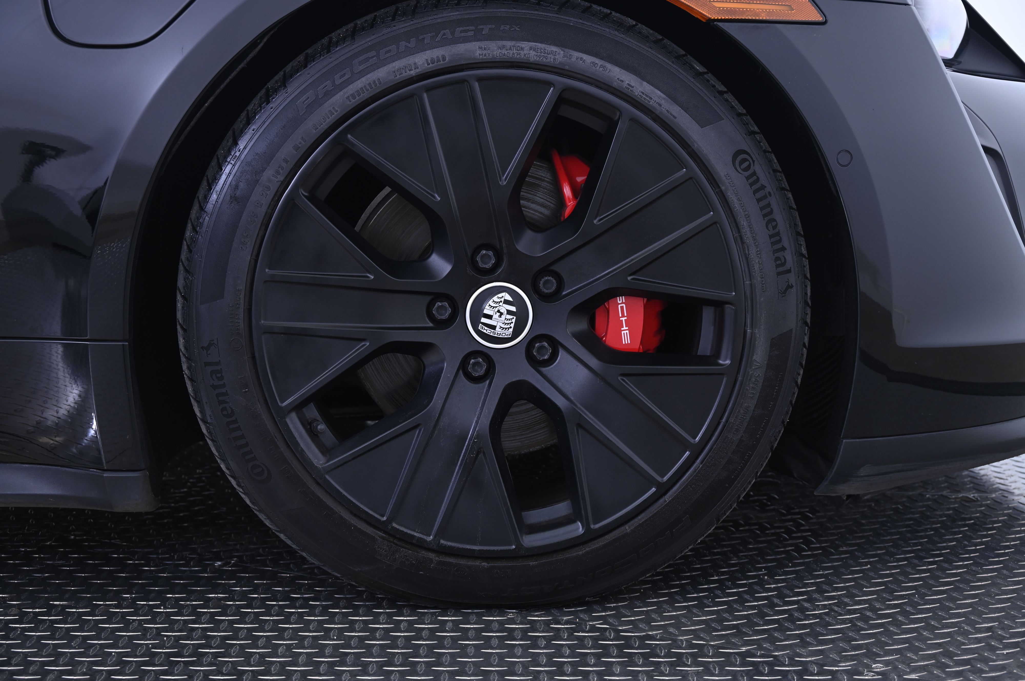 Thumbnail: 2020 Porsche Taycan - 14