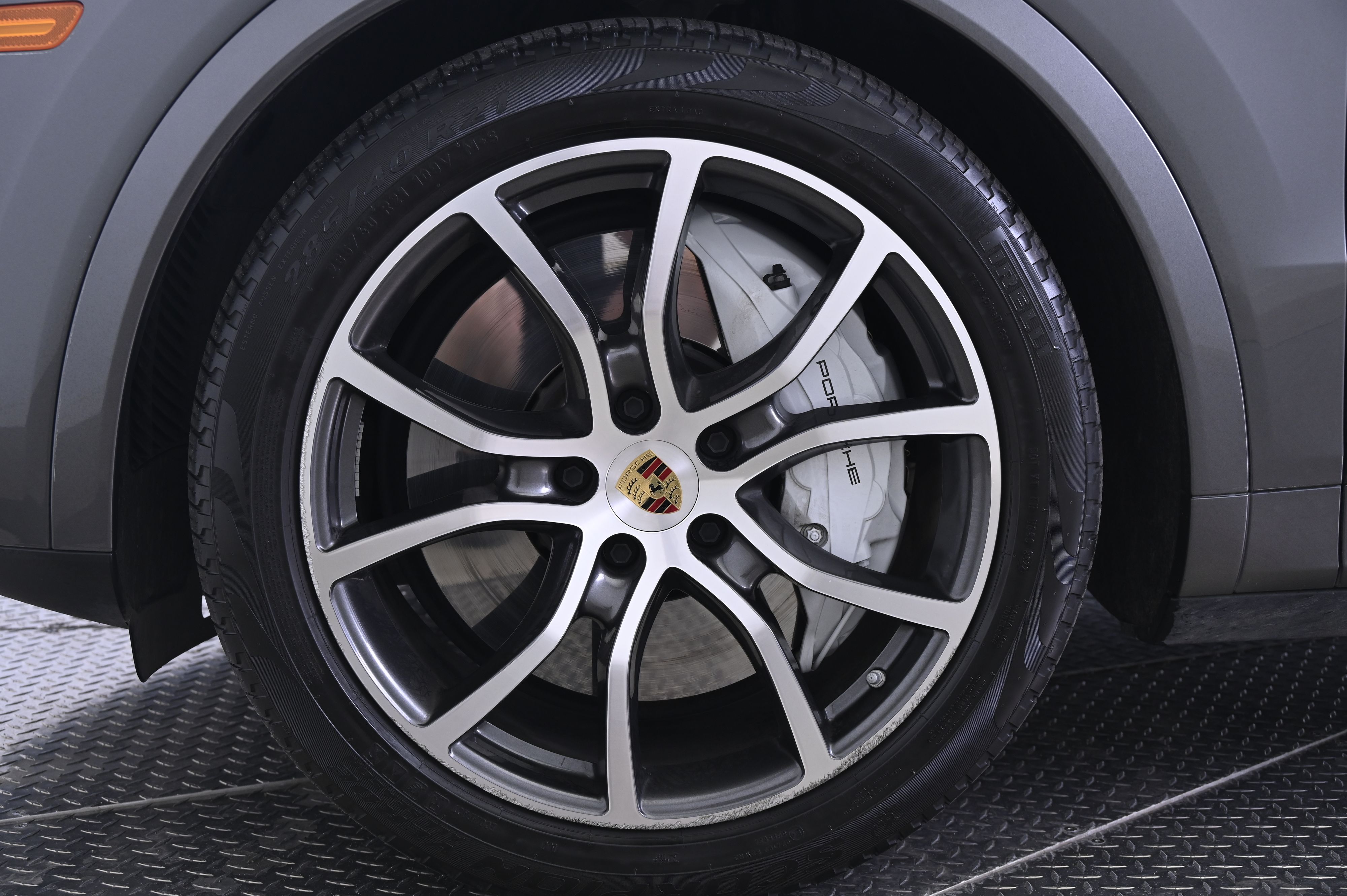 Thumbnail: 2023 Porsche Cayenne - 11