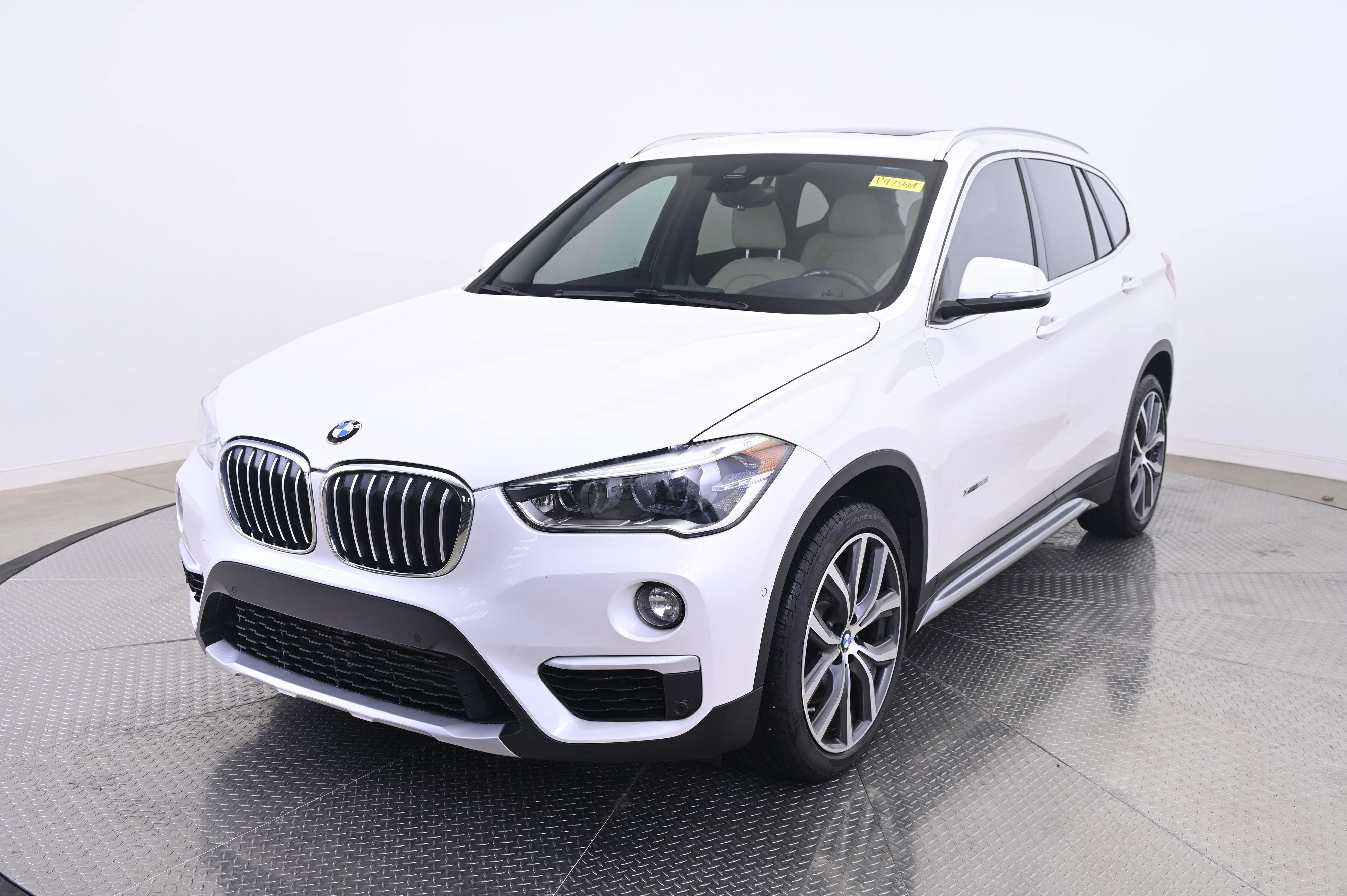 Thumbnail: 2017 BMW X1 - 1