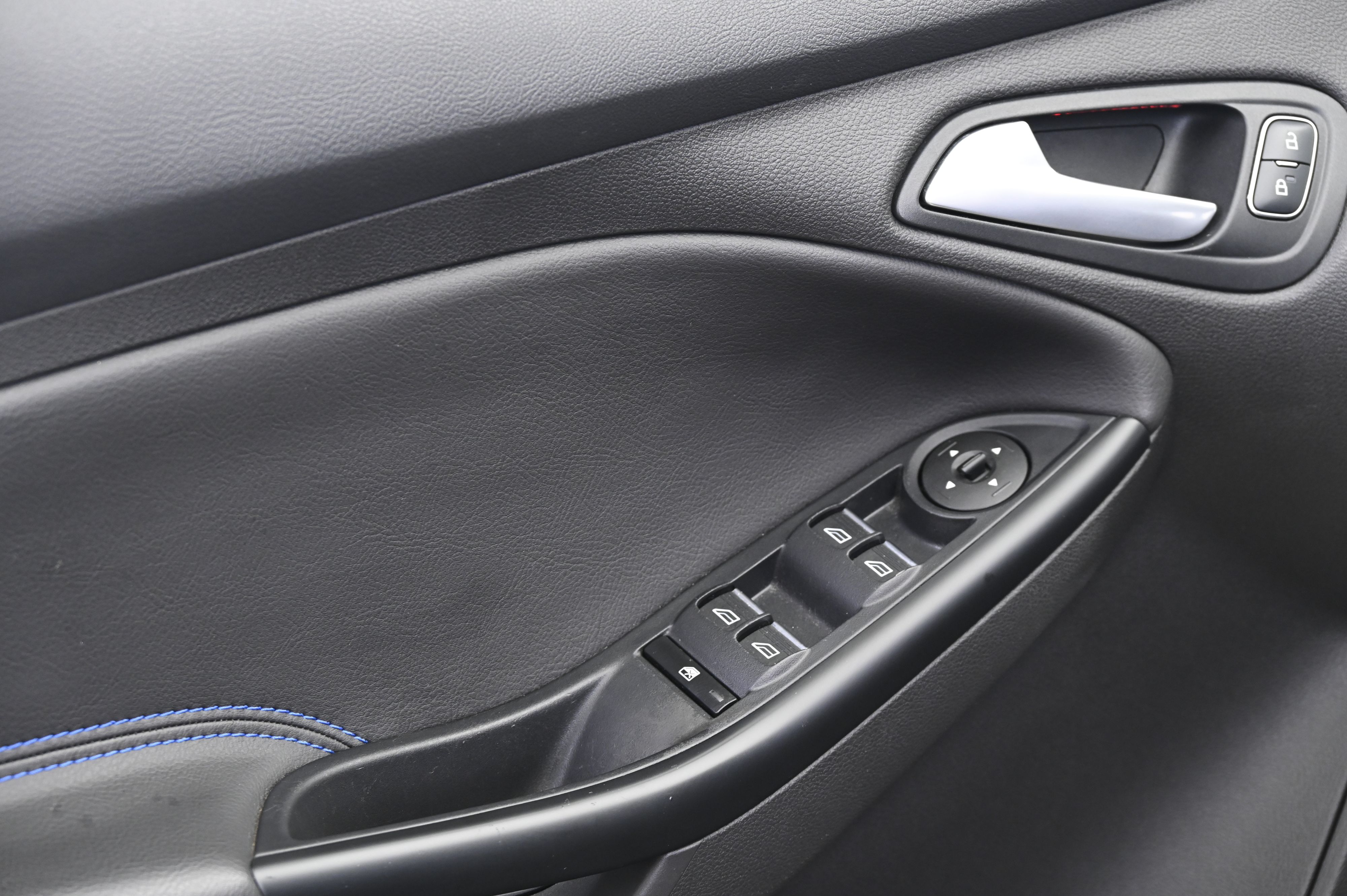 Thumbnail: 2016 Ford Focus - 27