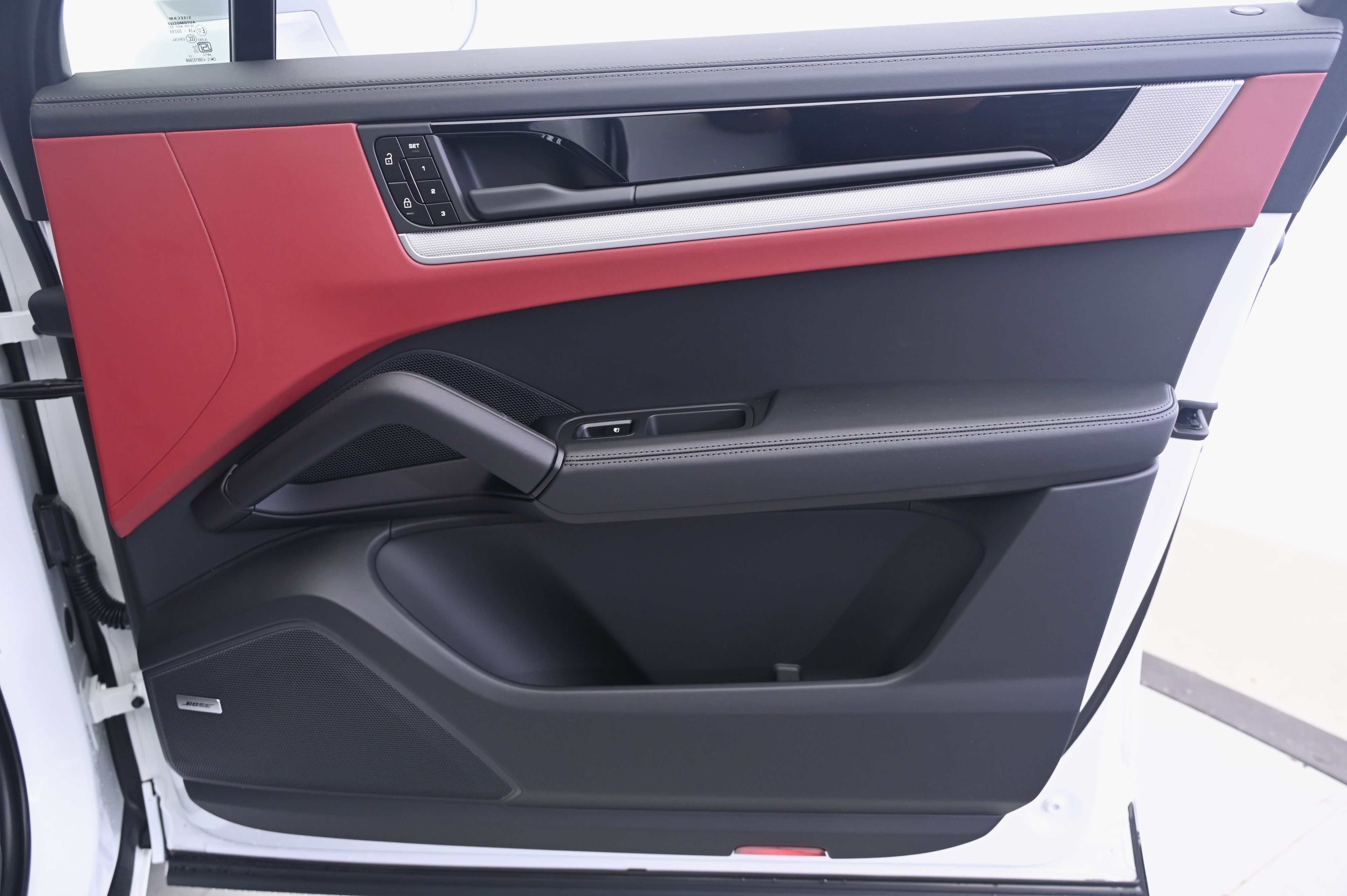 Thumbnail: 2026 Porsche Cayenne - 20