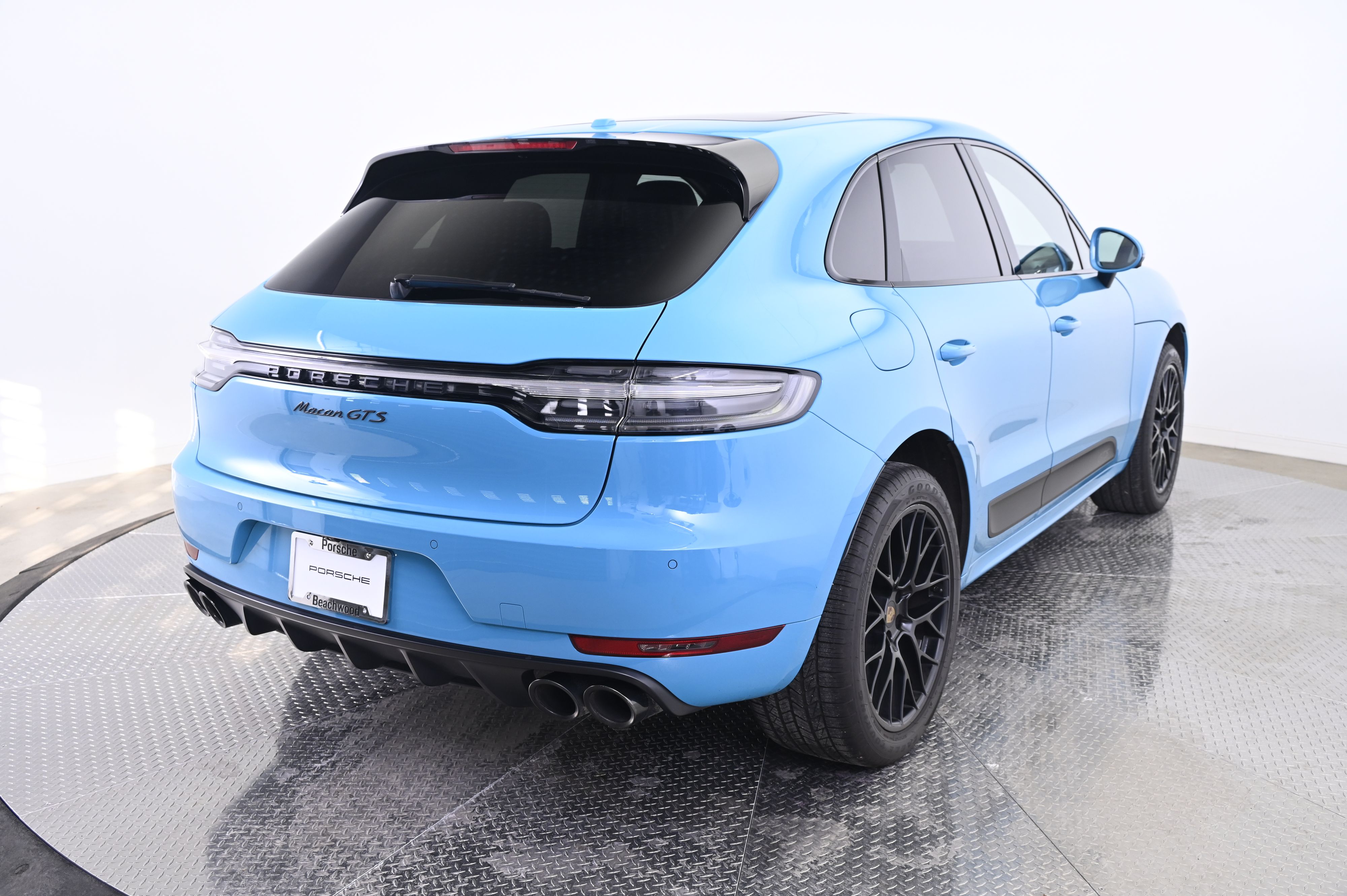 Thumbnail: 2021 Porsche Macan - 7