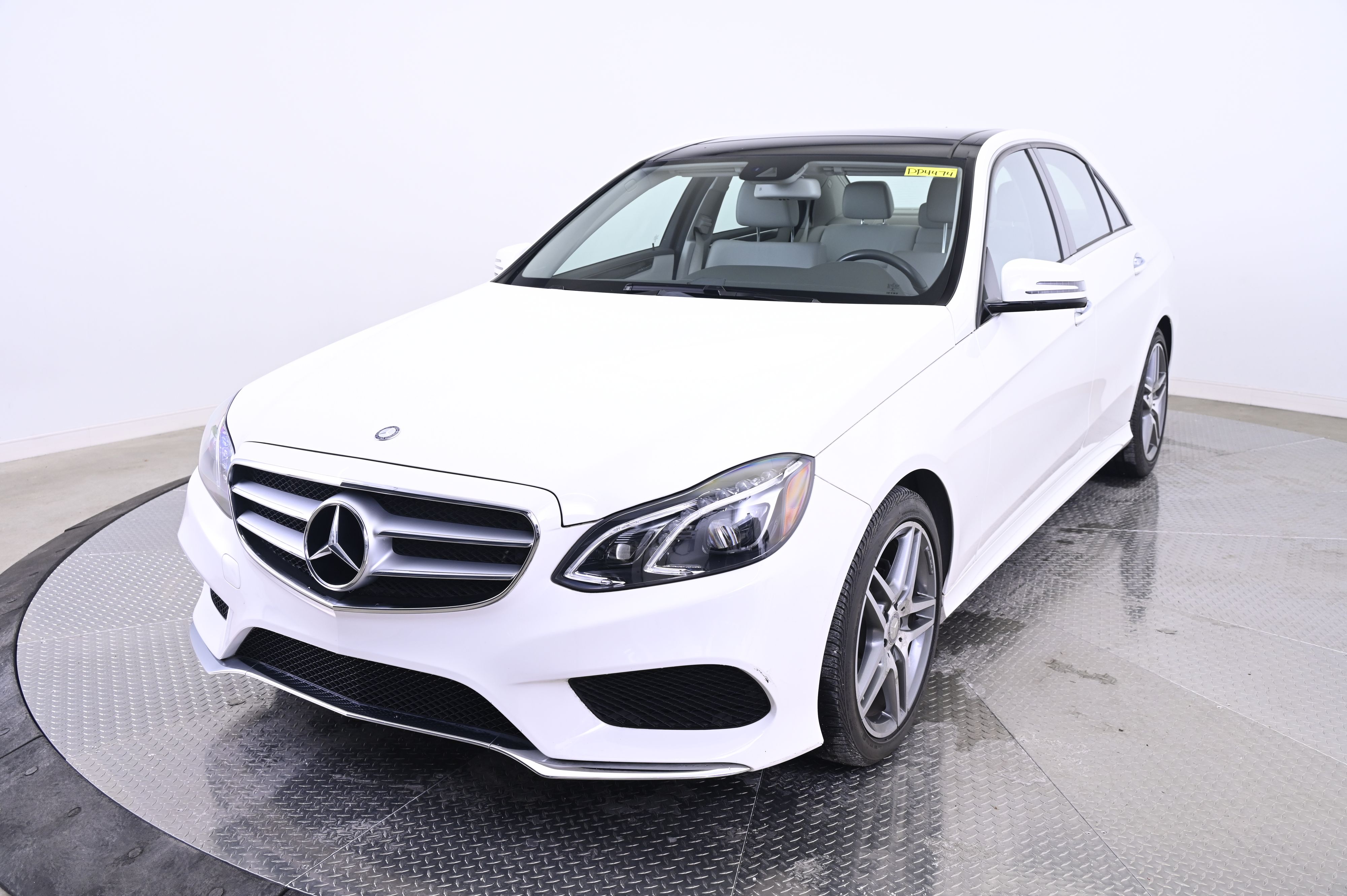 2015 Mercedes-Benz E-Class E400's photo
