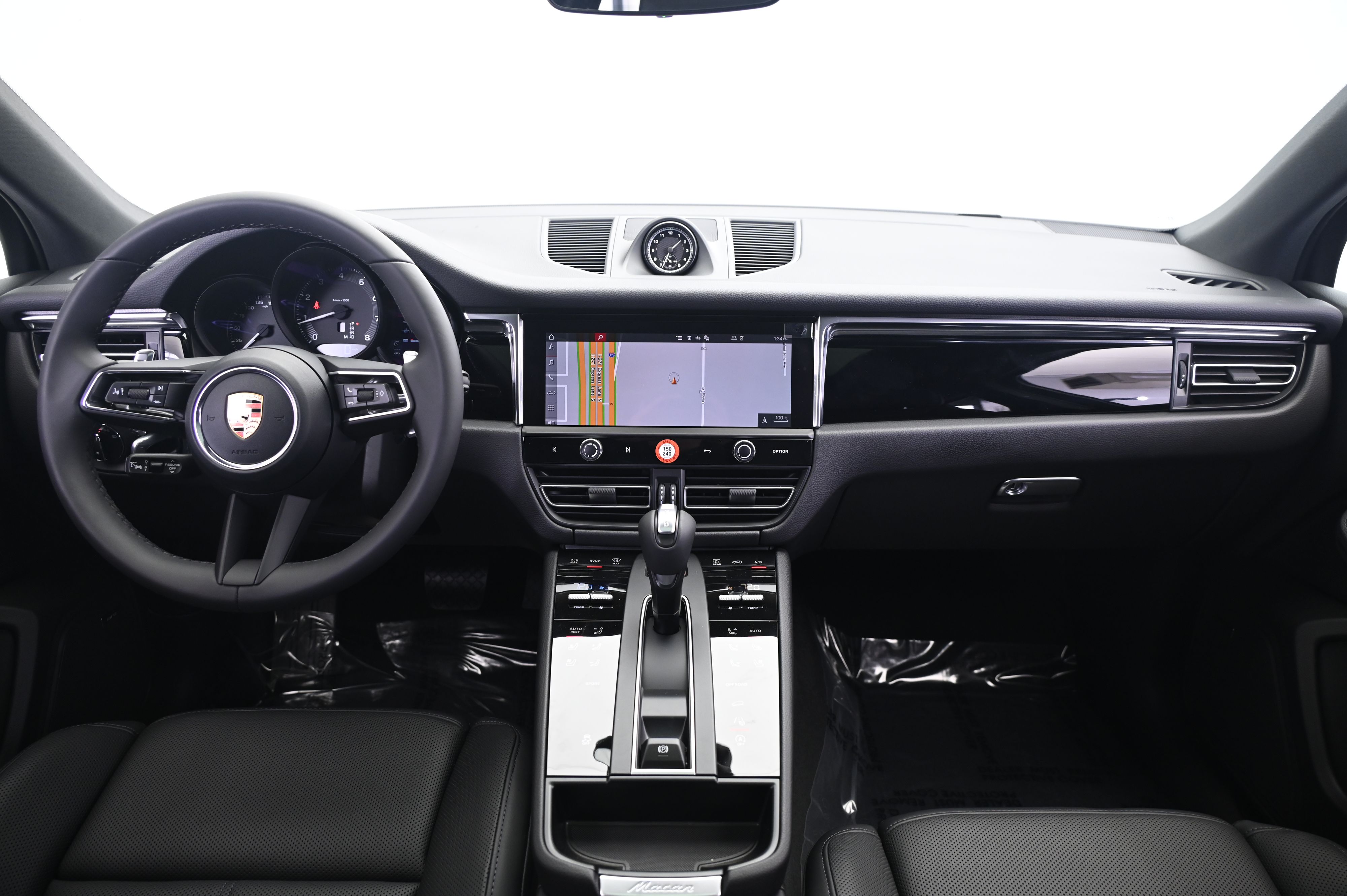 Thumbnail: 2026 Porsche Macan - 31