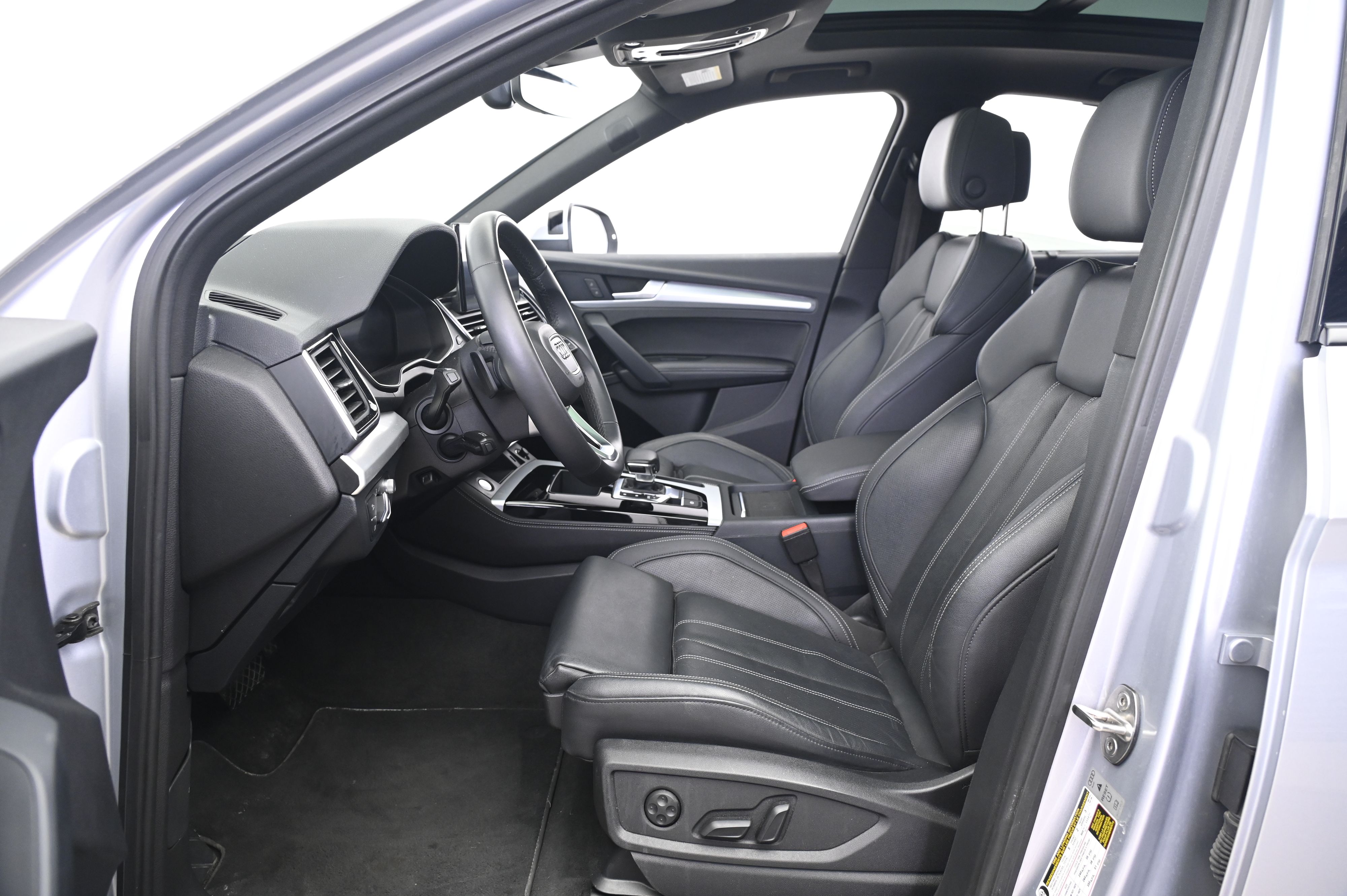 Thumbnail: 2023 Audi Q5 - 29