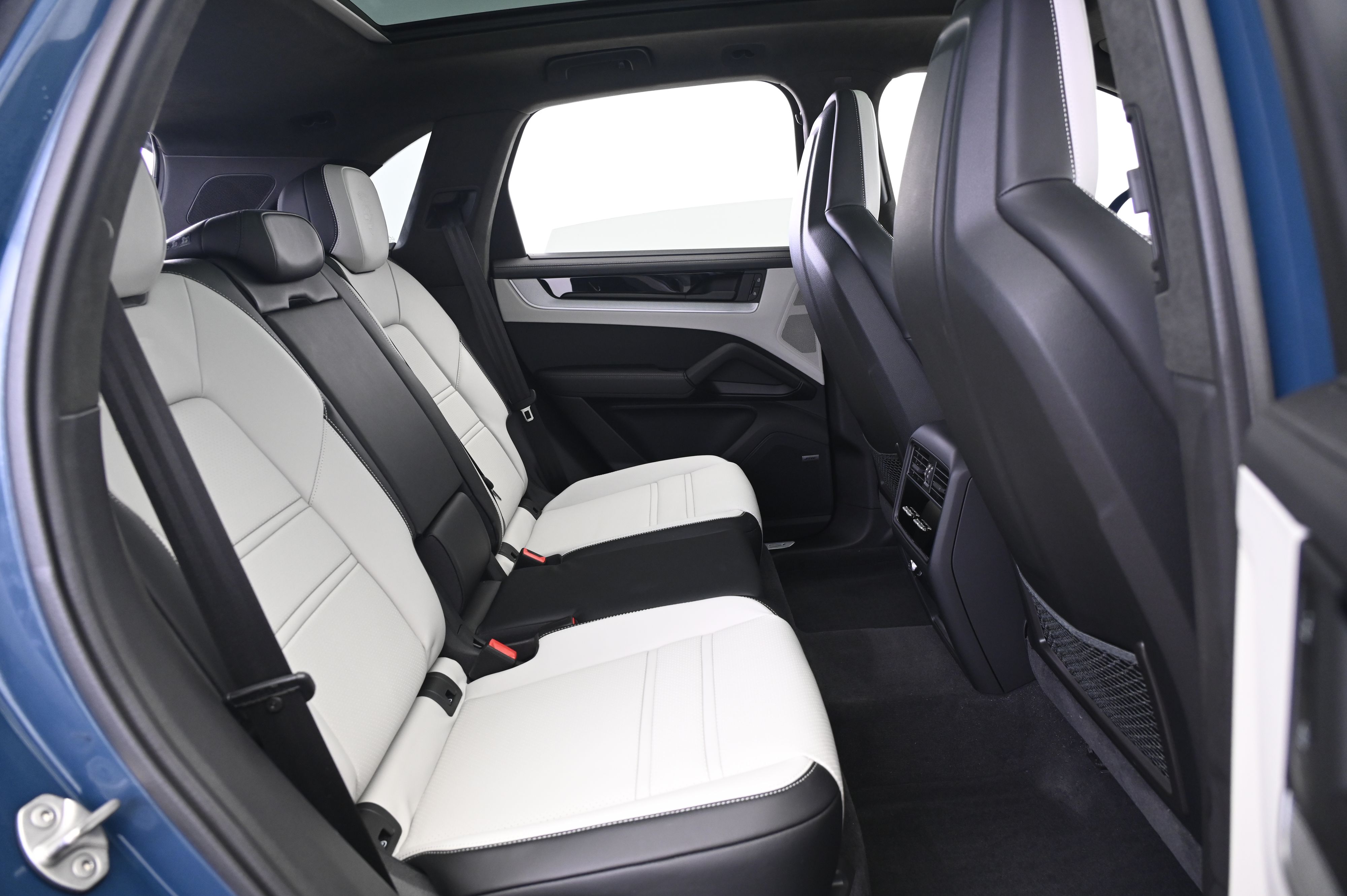 Thumbnail: 2024 Porsche Cayenne - 18