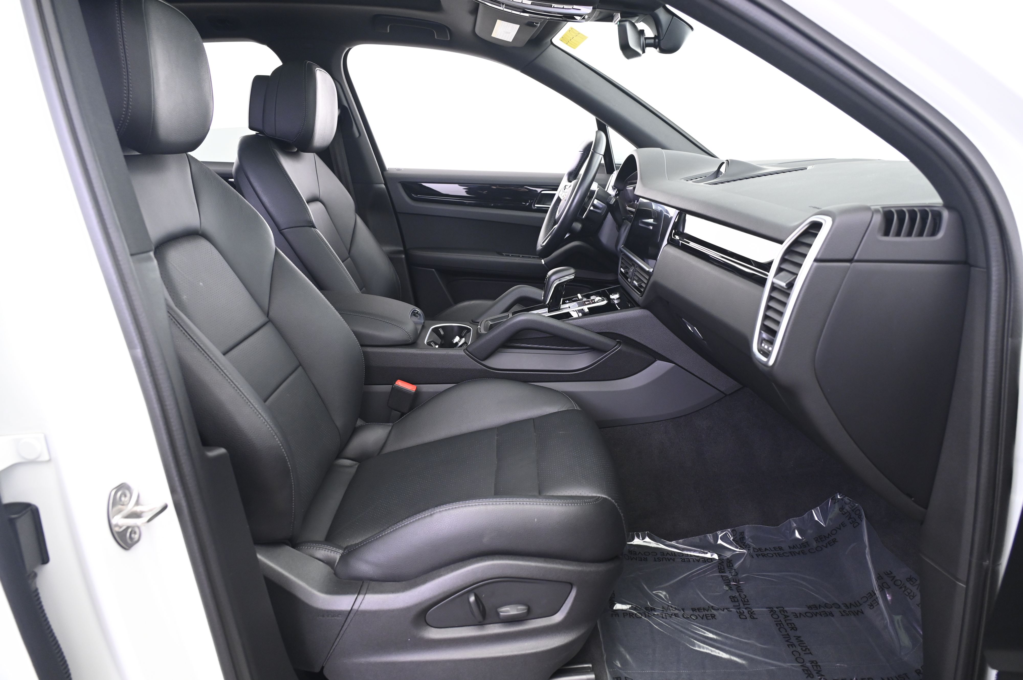 Thumbnail: 2022 Porsche Cayenne - 23