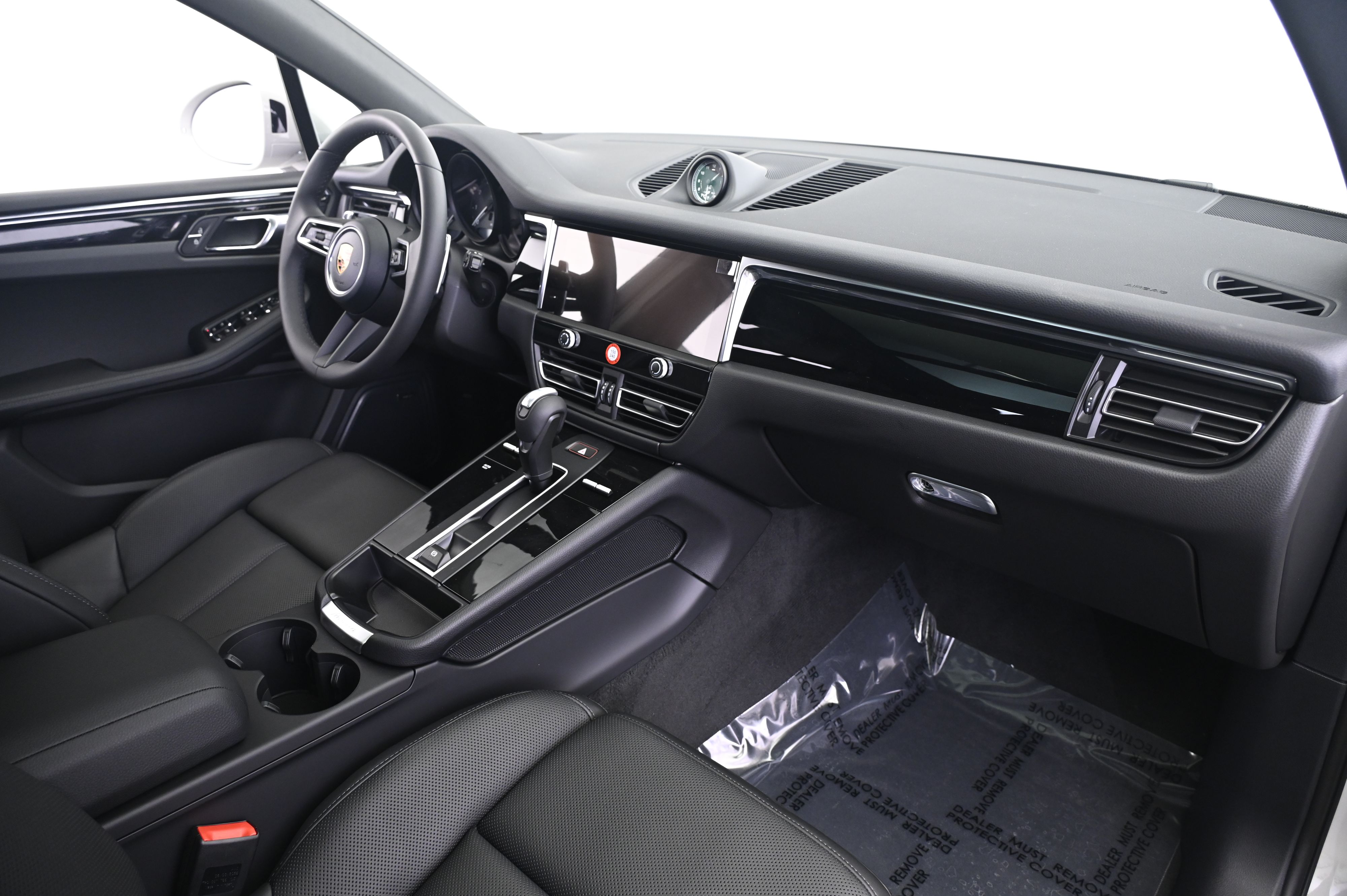 Thumbnail: 2026 Porsche Macan - 22