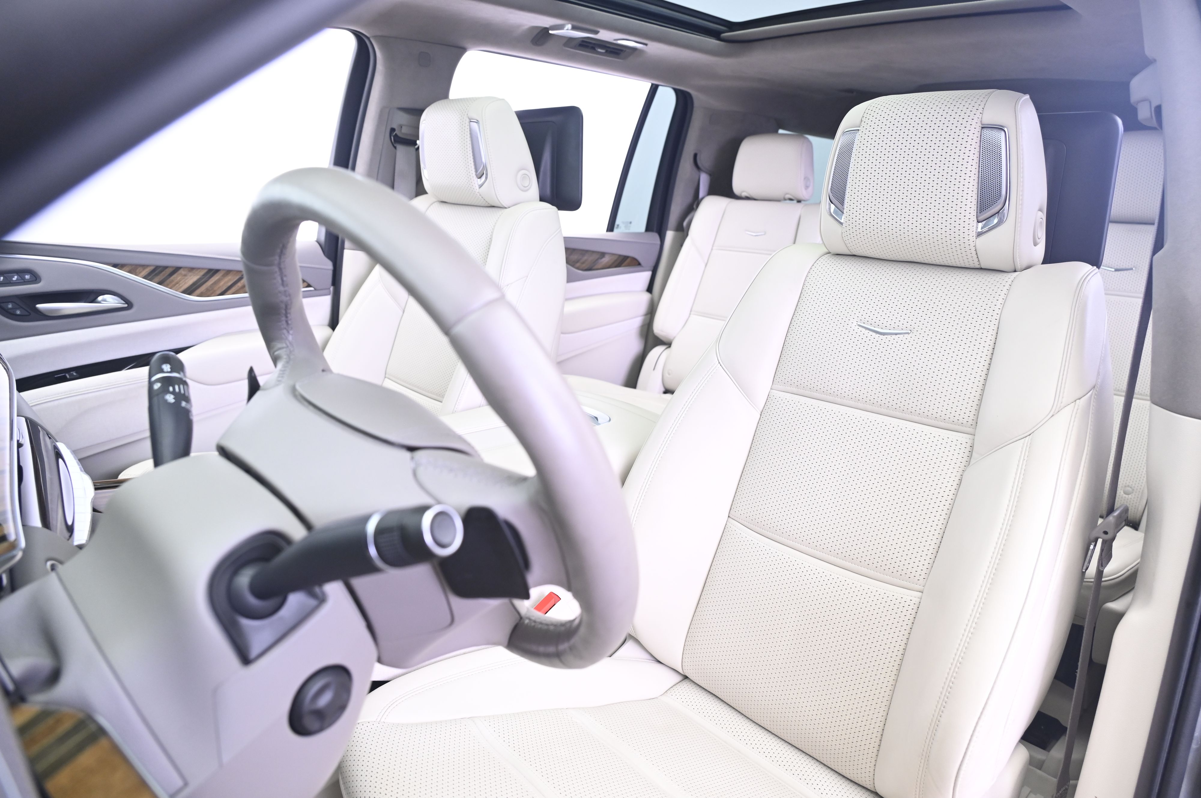 Thumbnail: 2022 Cadillac Escalade - 5