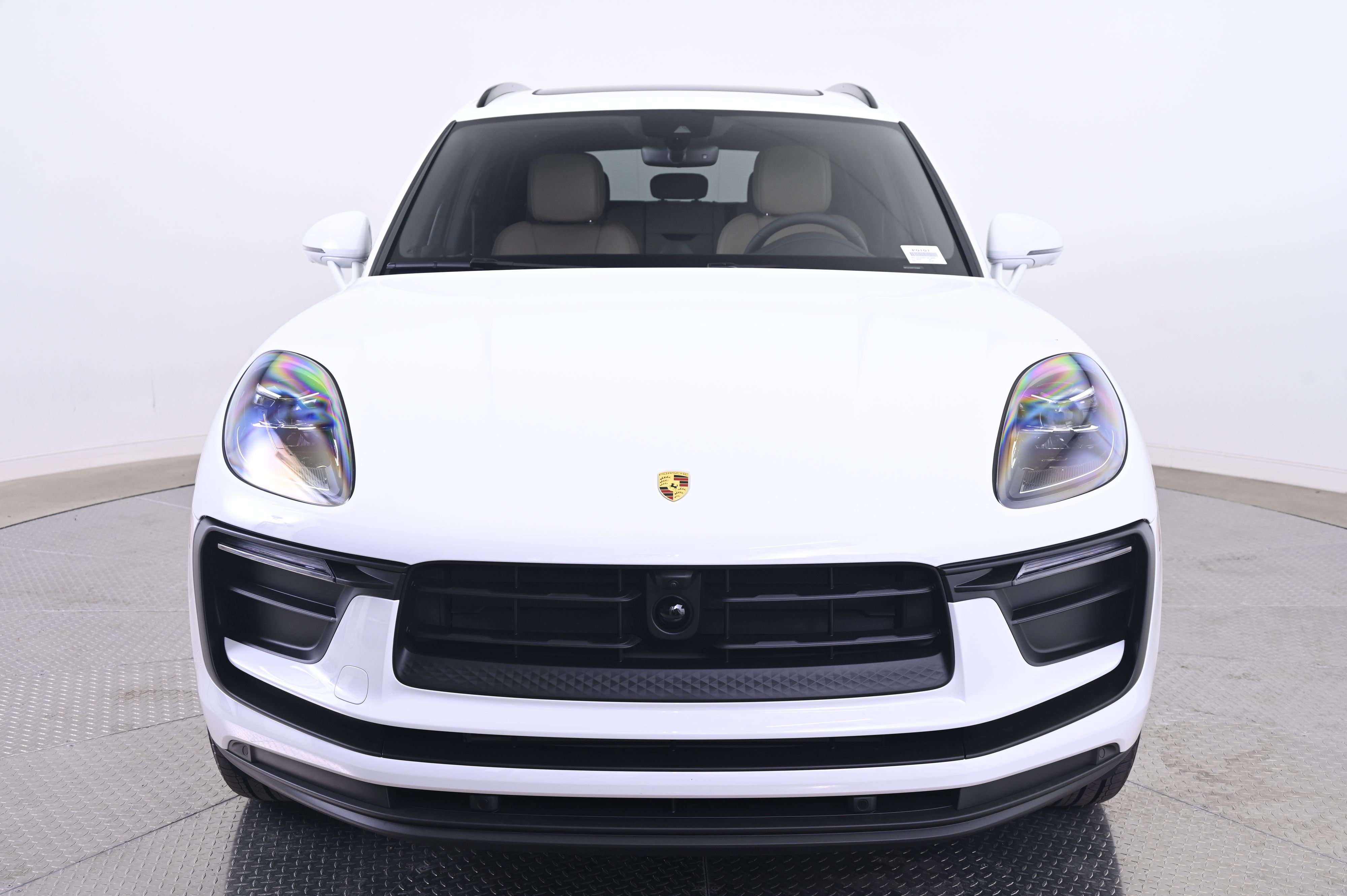 Thumbnail: 2026 Porsche Macan - 10