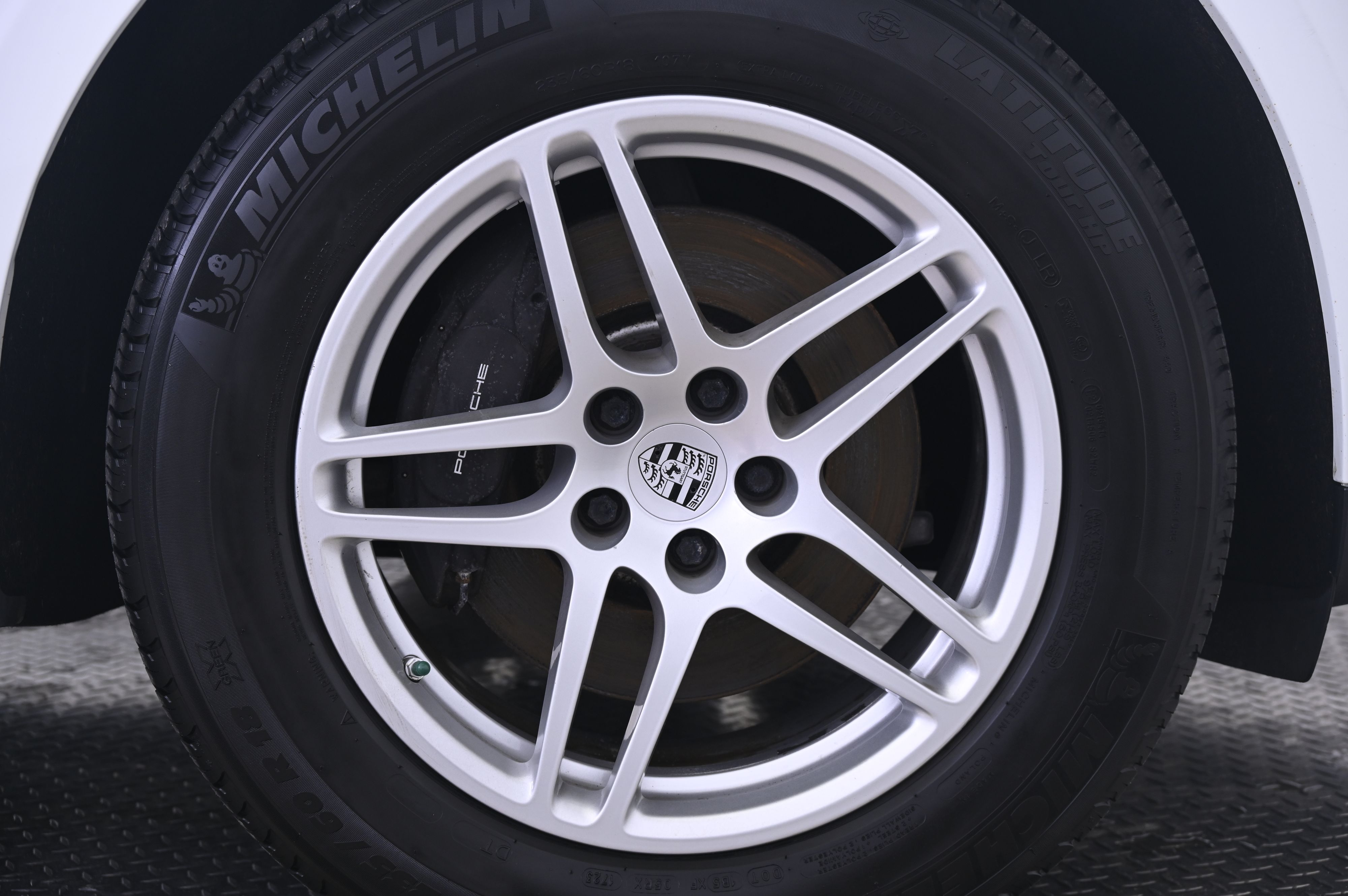 Thumbnail: 2019 Porsche Macan - 14