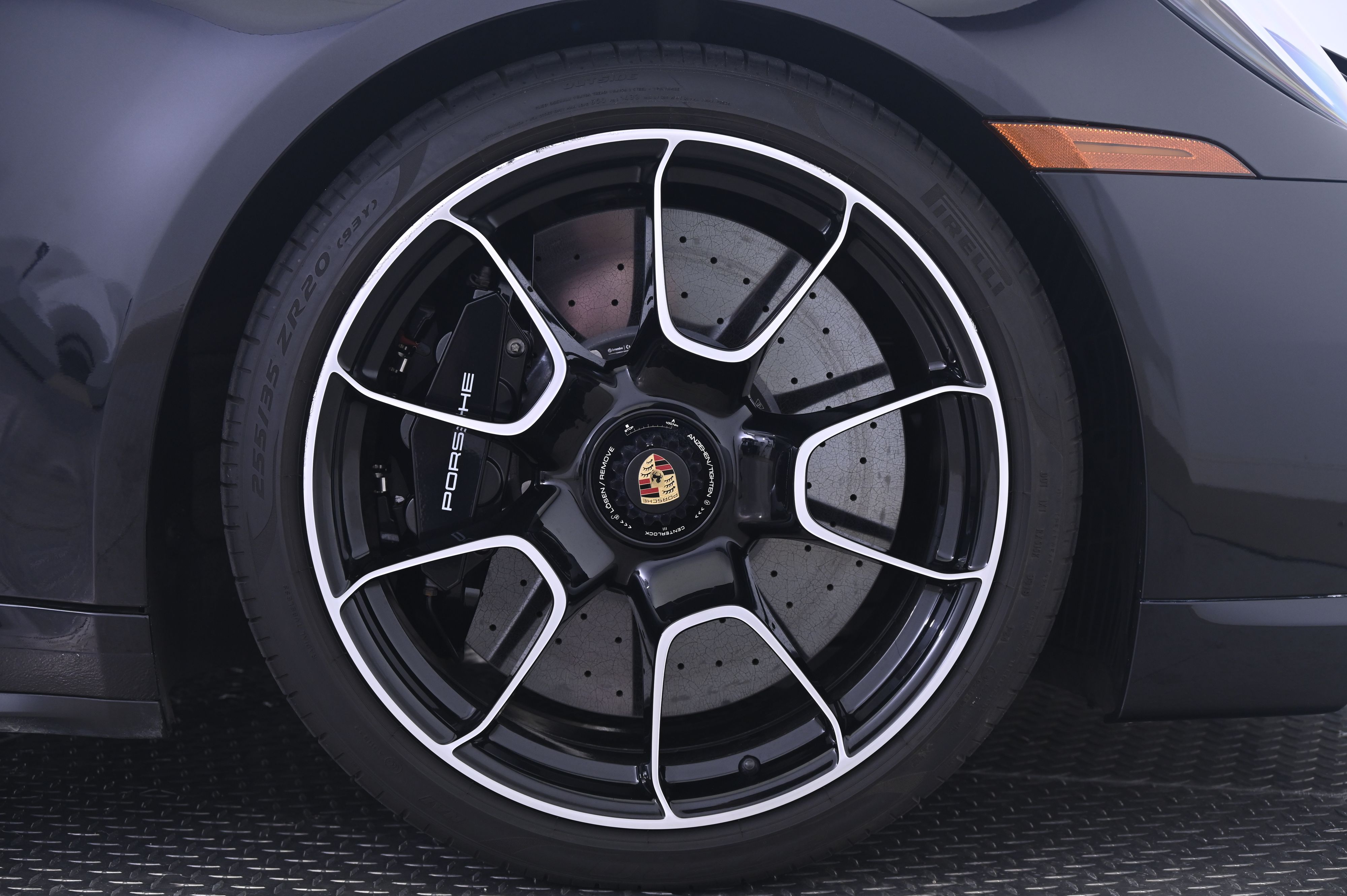 Thumbnail: 2021 Porsche 911 - 17