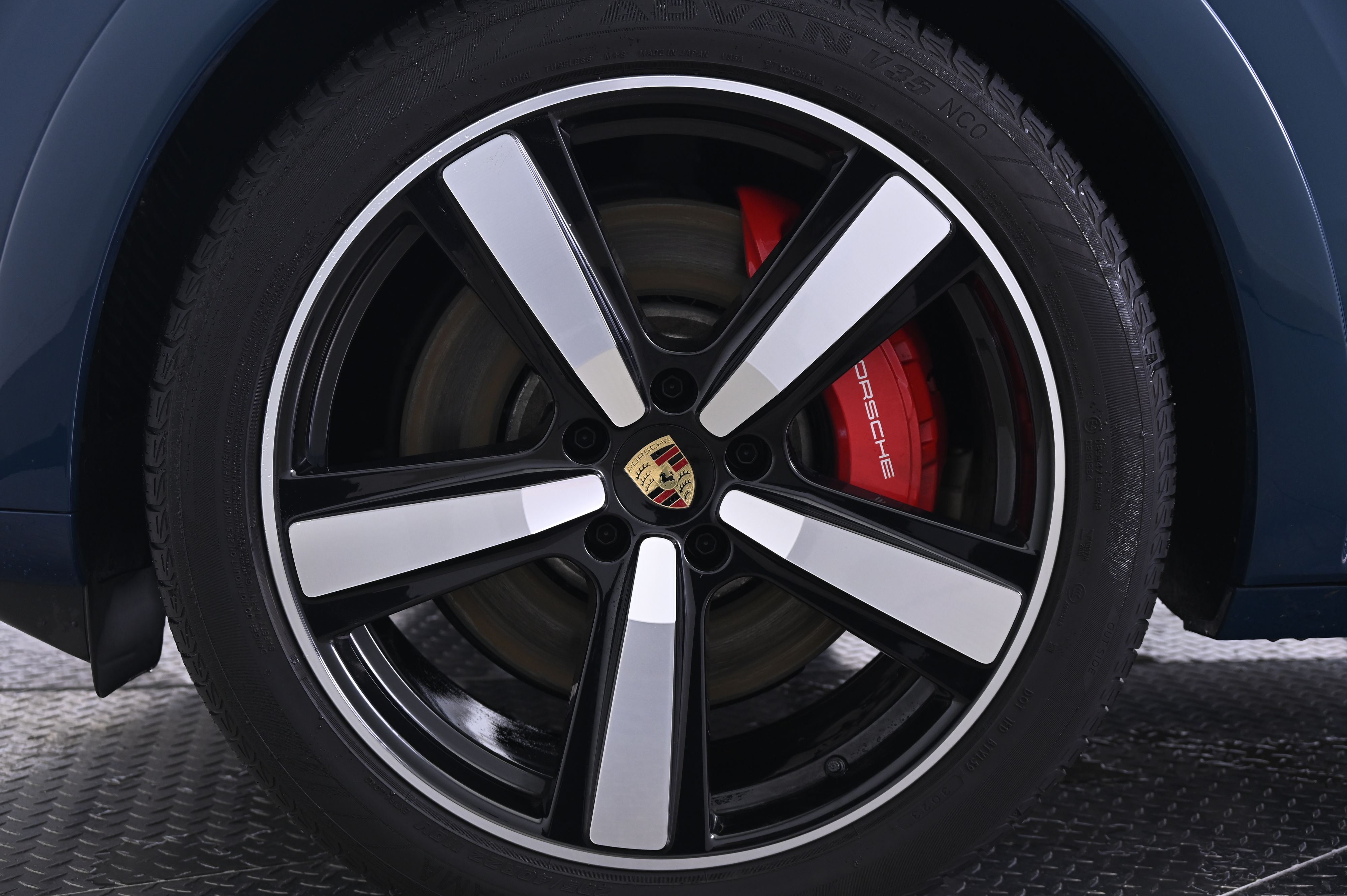 Thumbnail: 2024 Porsche Cayenne - 11