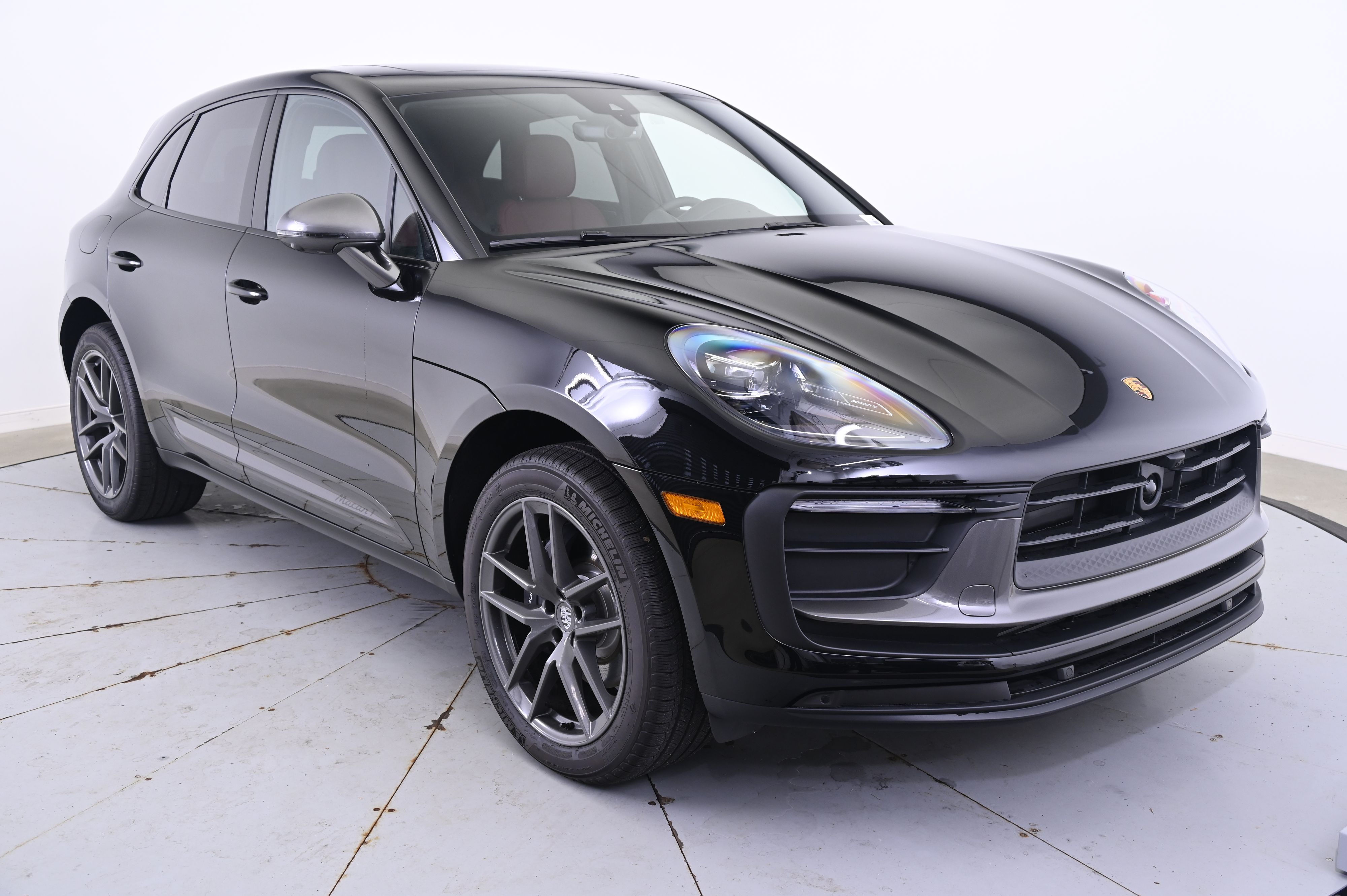 Thumbnail: 2025 Porsche Macan - 9