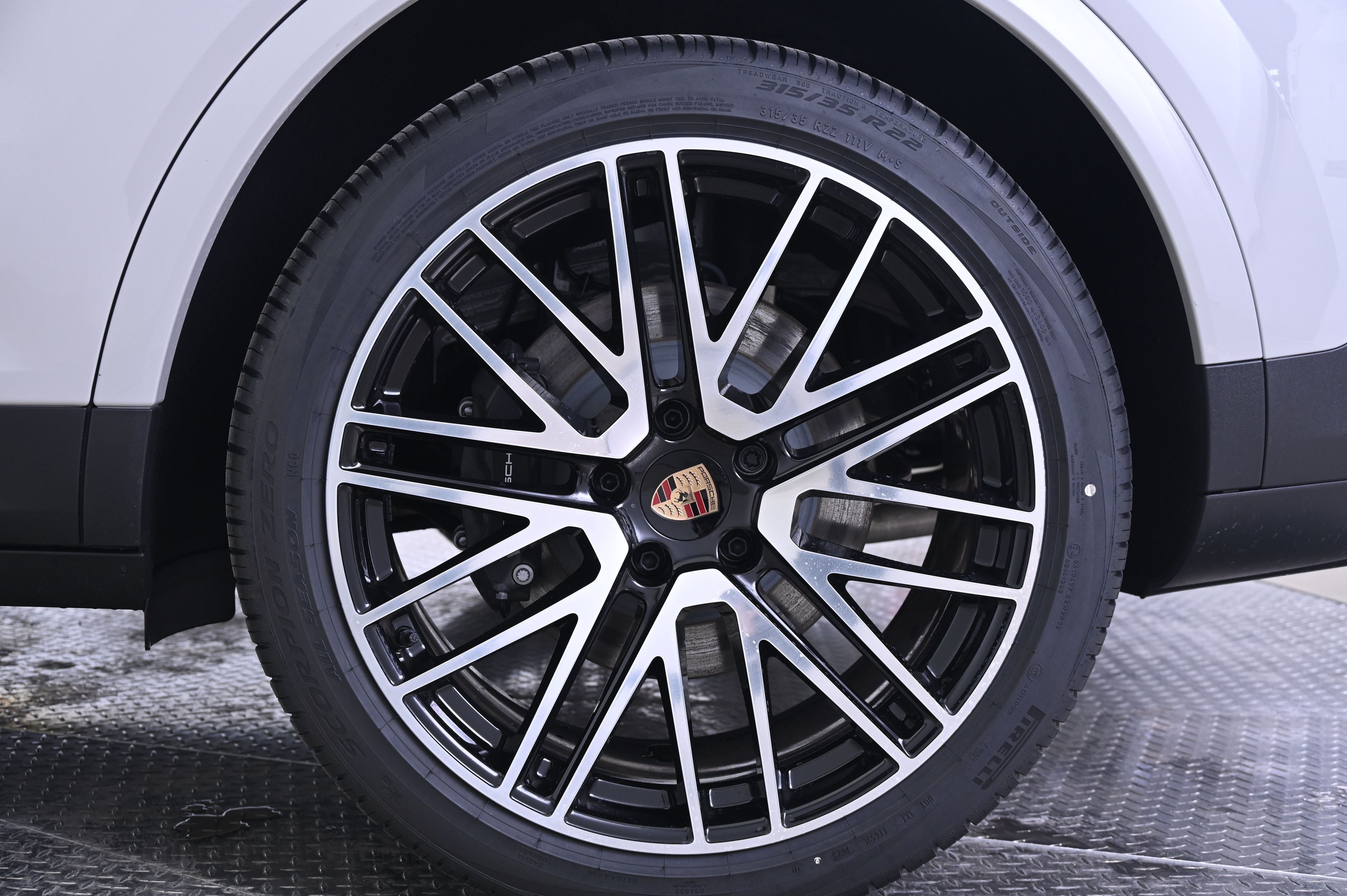 Thumbnail: 2026 Porsche Cayenne - 12