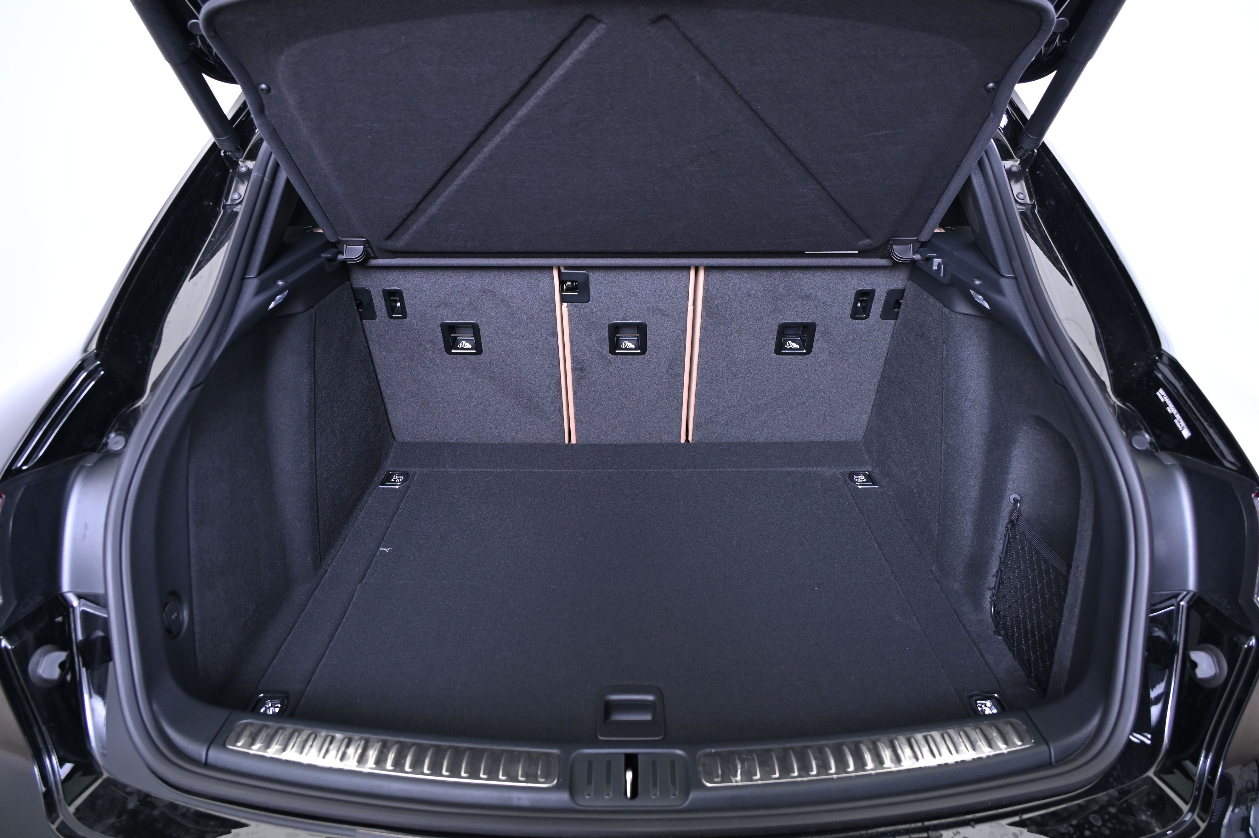 Thumbnail: 2025 Porsche Macan - 19